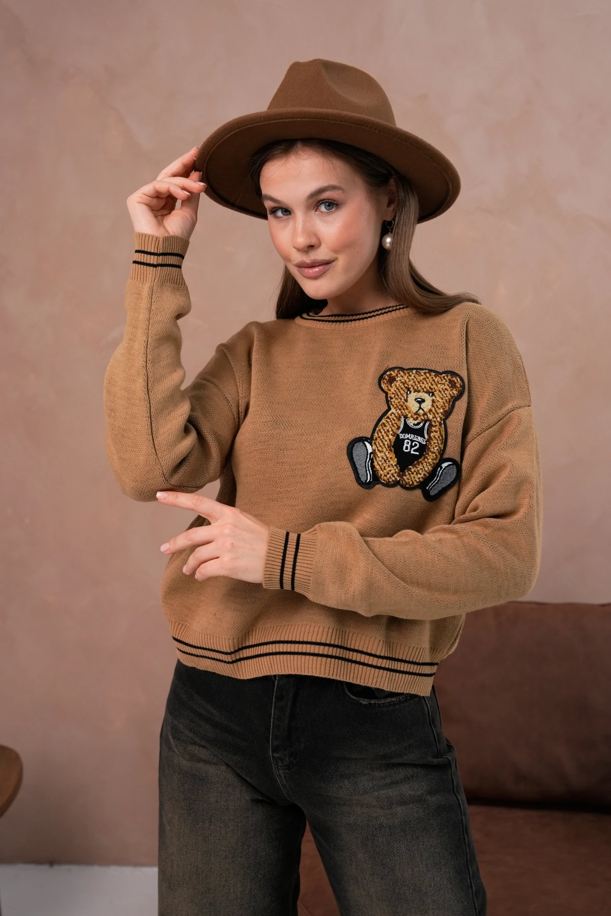 Kadın Bisiklet Yaka Çizgi Detay Nakışlı Triko Kazak 10519