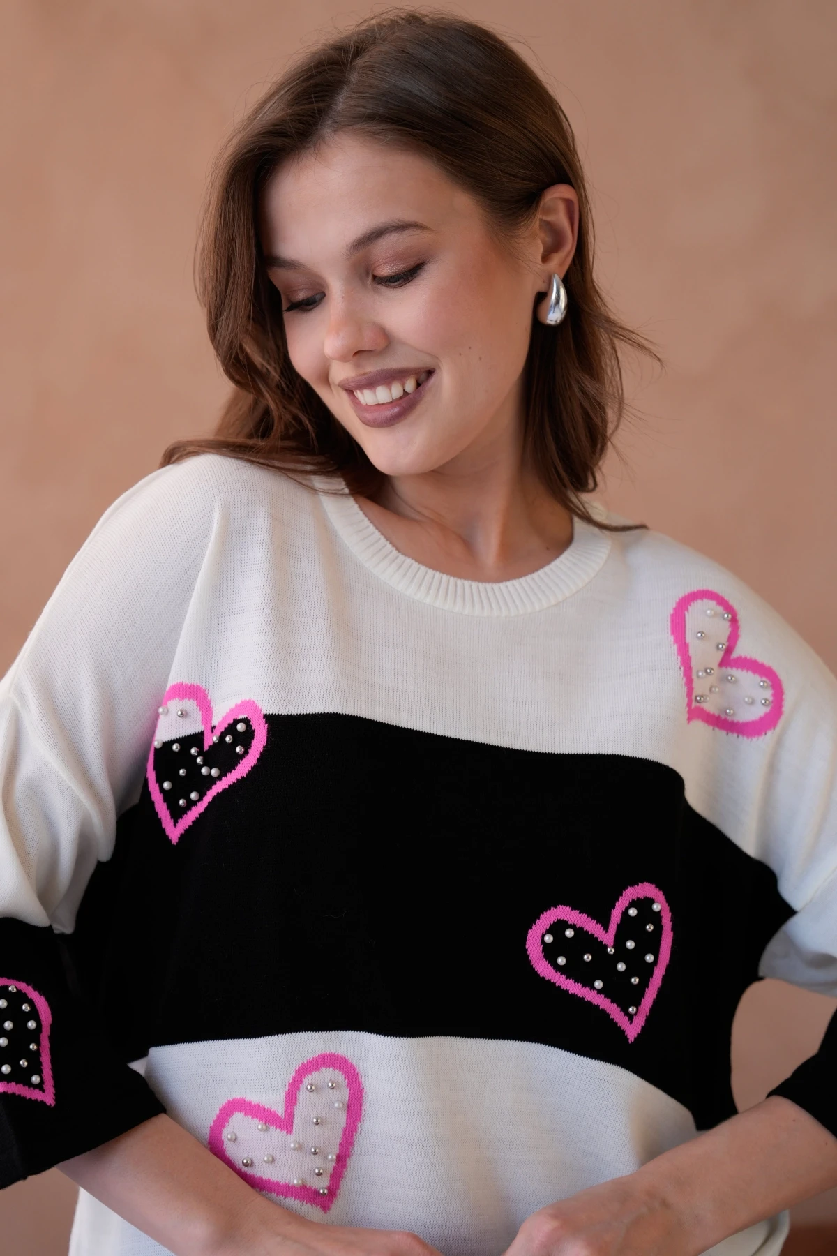 Kadın Bisiklet Yaka İnci İşlemeli Oversize Triko Kazak 10178