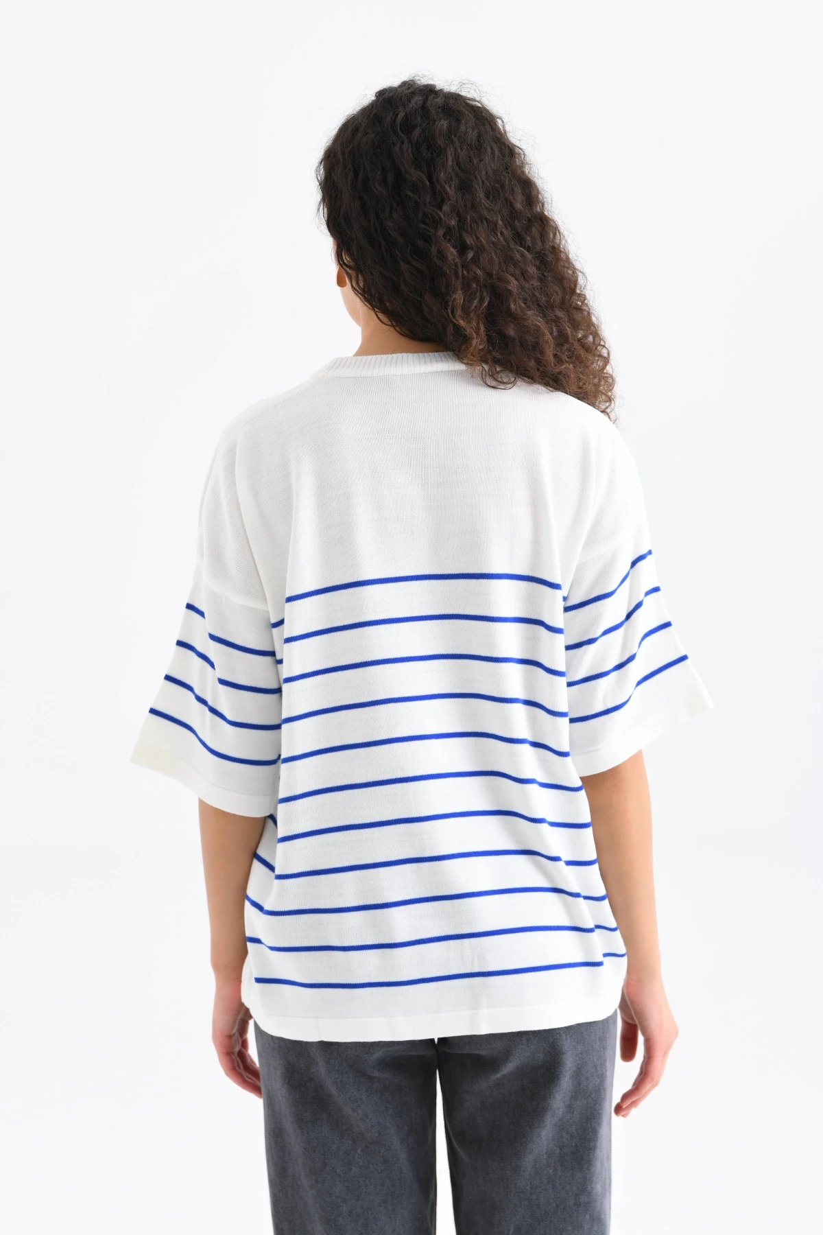 Kadın Bisiklet Yaka Kısa Kol Çizgili Kalp Nakışlı Triko Kazak 10163