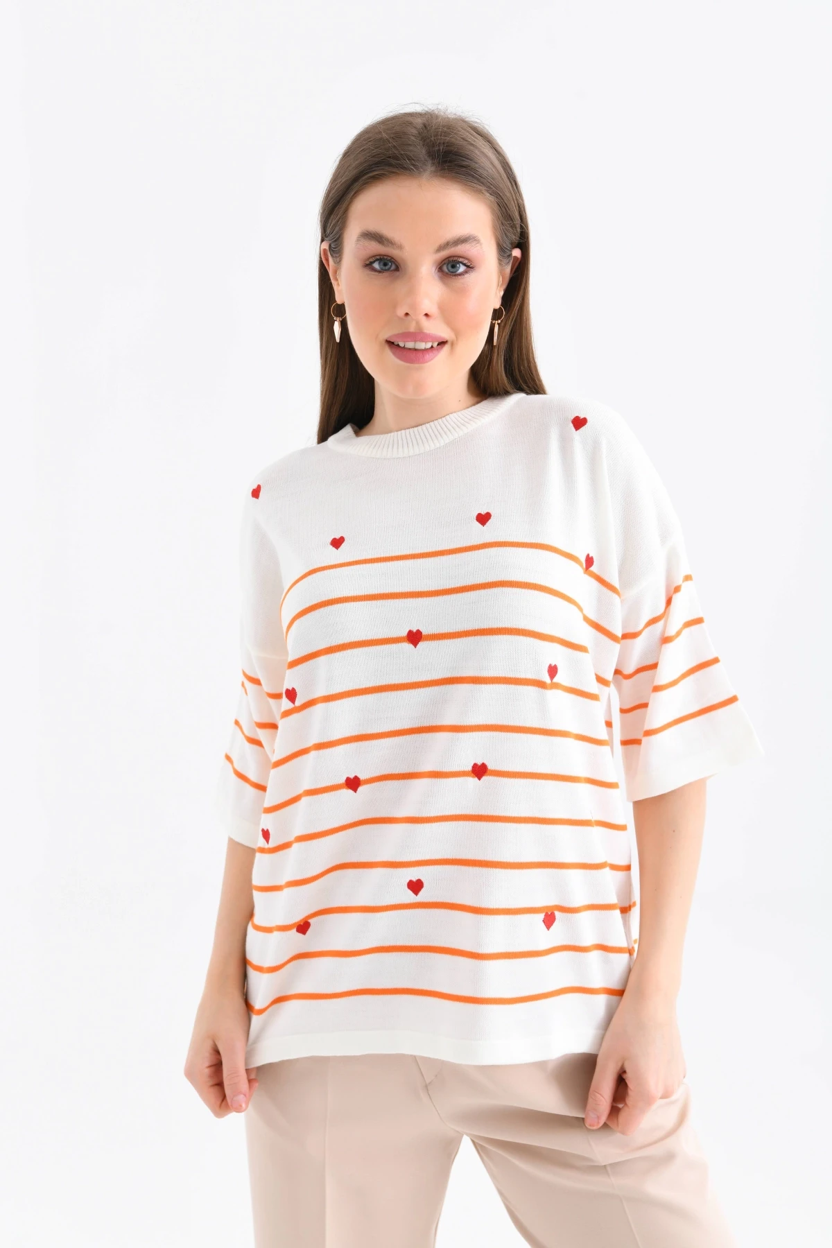 Kadın Bisiklet Yaka Kısa Kol Çizgili Kalp Nakışlı Triko Kazak 10163
