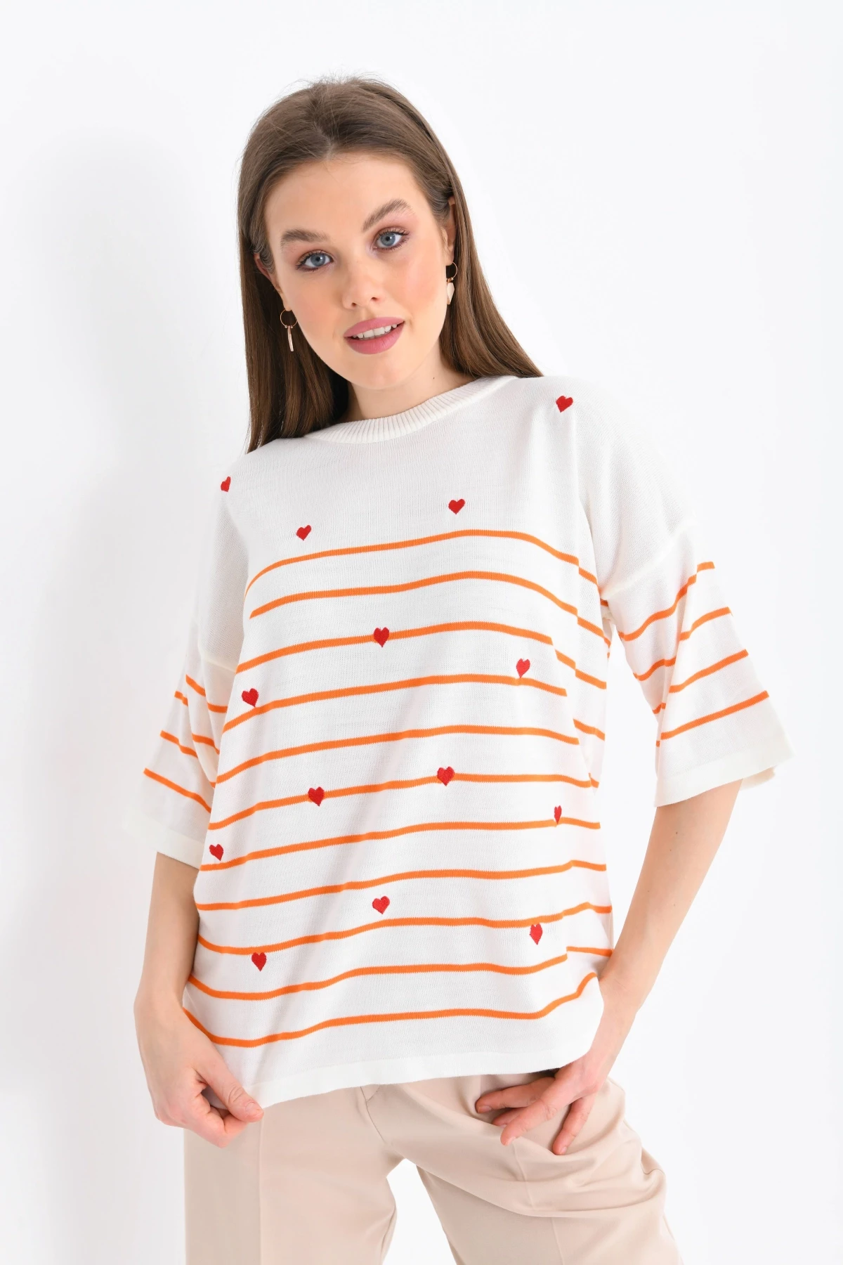 Kadın Bisiklet Yaka Kısa Kol Çizgili Kalp Nakışlı Triko Kazak 10163