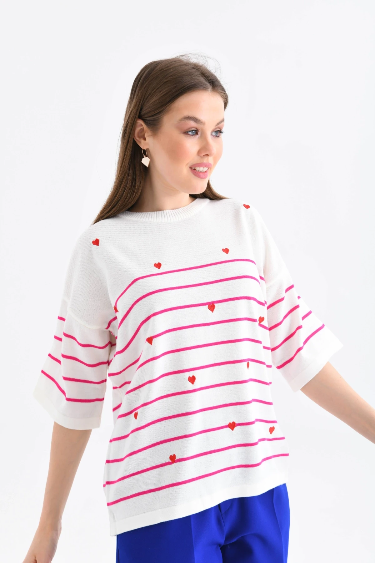 Kadın Bisiklet Yaka Kısa Kol Çizgili Kalp Nakışlı Triko Kazak 10163