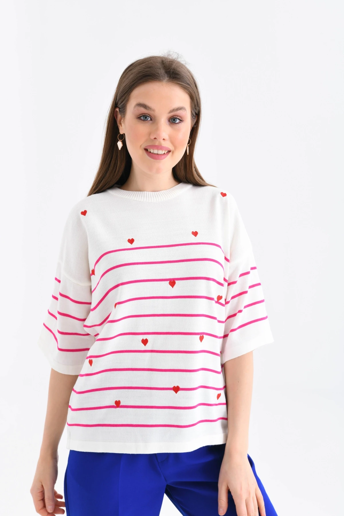 Kadın Bisiklet Yaka Kısa Kol Çizgili Kalp Nakışlı Triko Kazak 10163