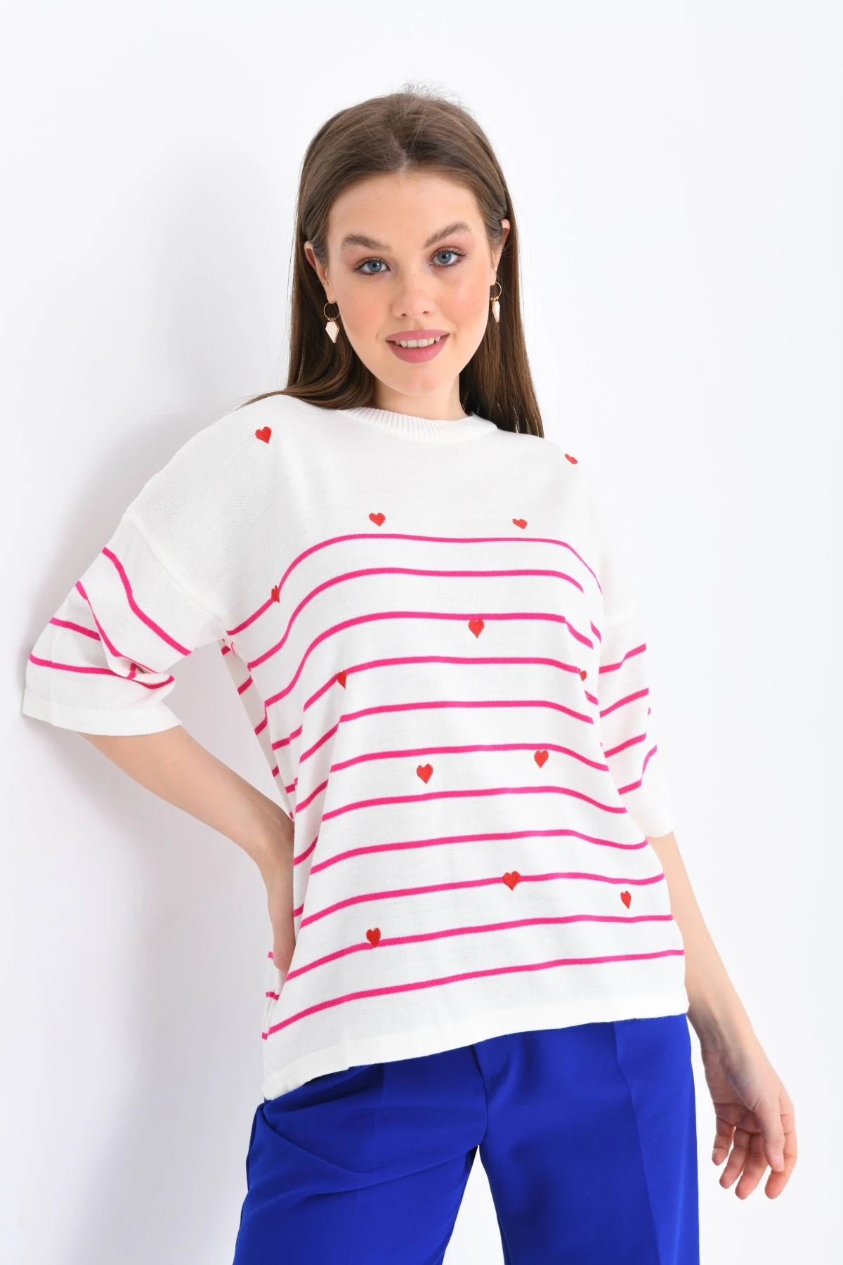 Kadın Bisiklet Yaka Kısa Kol Çizgili Kalp Nakışlı Triko Kazak 10163