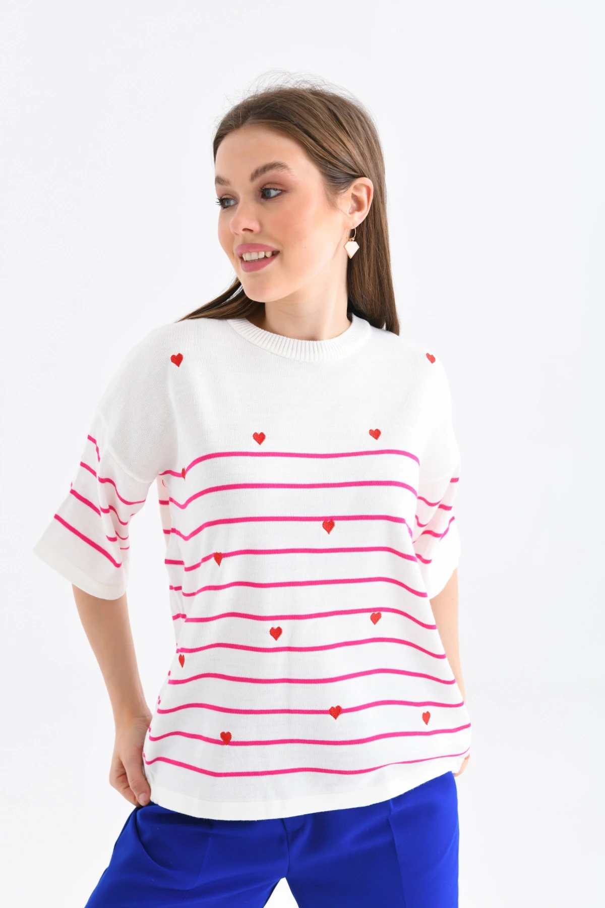 Kadın Bisiklet Yaka Kısa Kol Çizgili Kalp Nakışlı Triko Kazak 10163