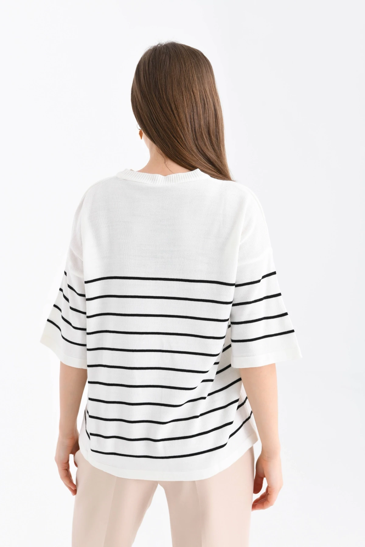 Kadın Bisiklet Yaka Kısa Kol Çizgili Kalp Nakışlı Triko Kazak 10163