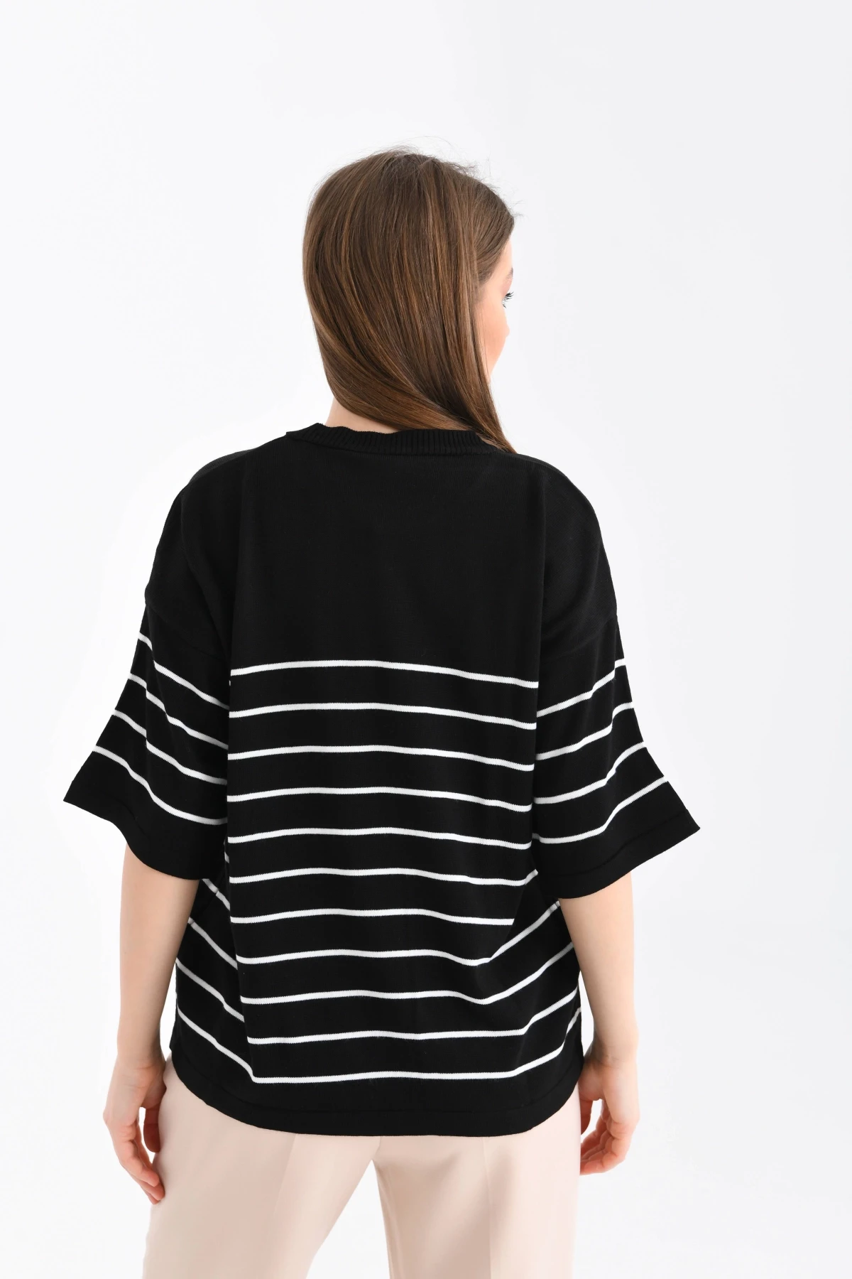 Kadın Bisiklet Yaka Kısa Kol Çizgili Kalp Nakışlı Triko Kazak 10163