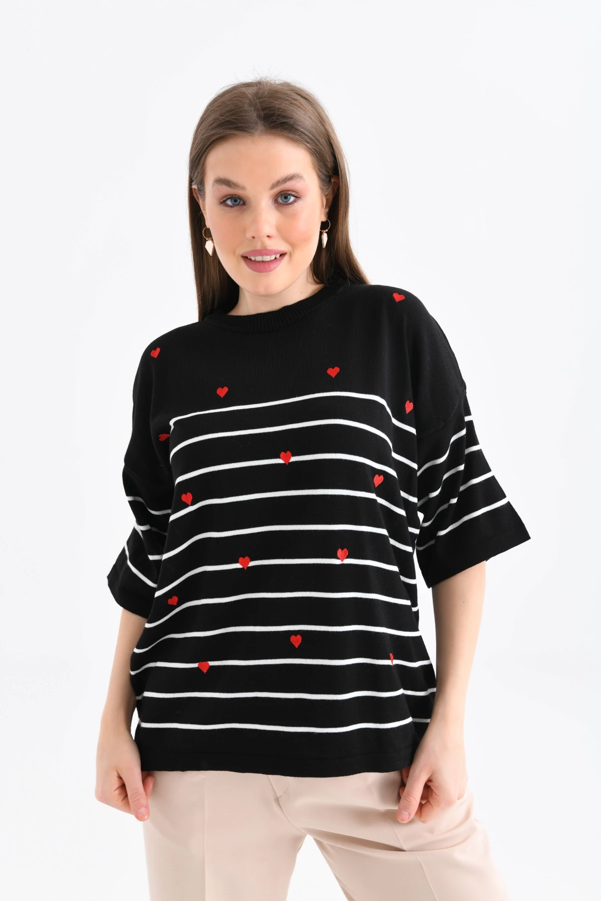Kadın Bisiklet Yaka Kısa Kol Çizgili Kalp Nakışlı Triko Kazak 10163