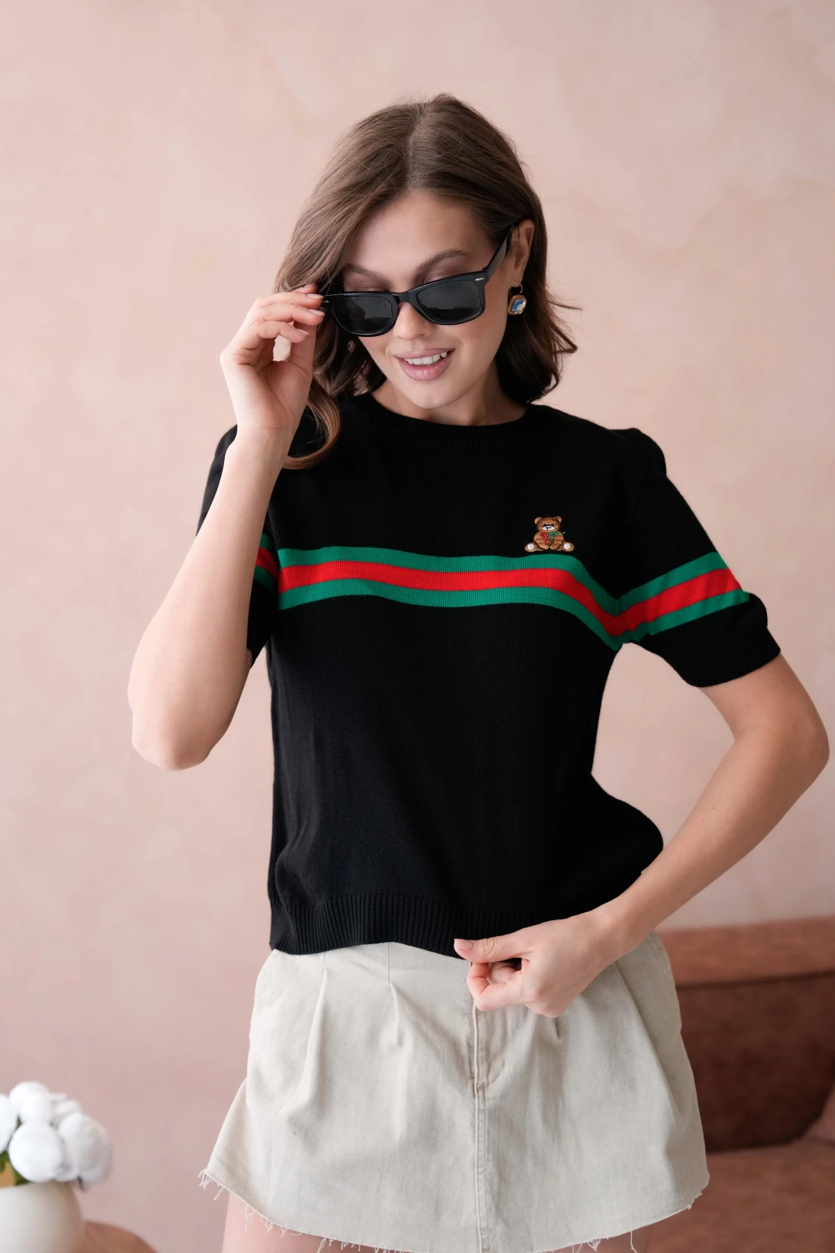 Kadın Bisiklet Yaka Kısa Kol Nakış İşlemeli Triko Kazak 10185