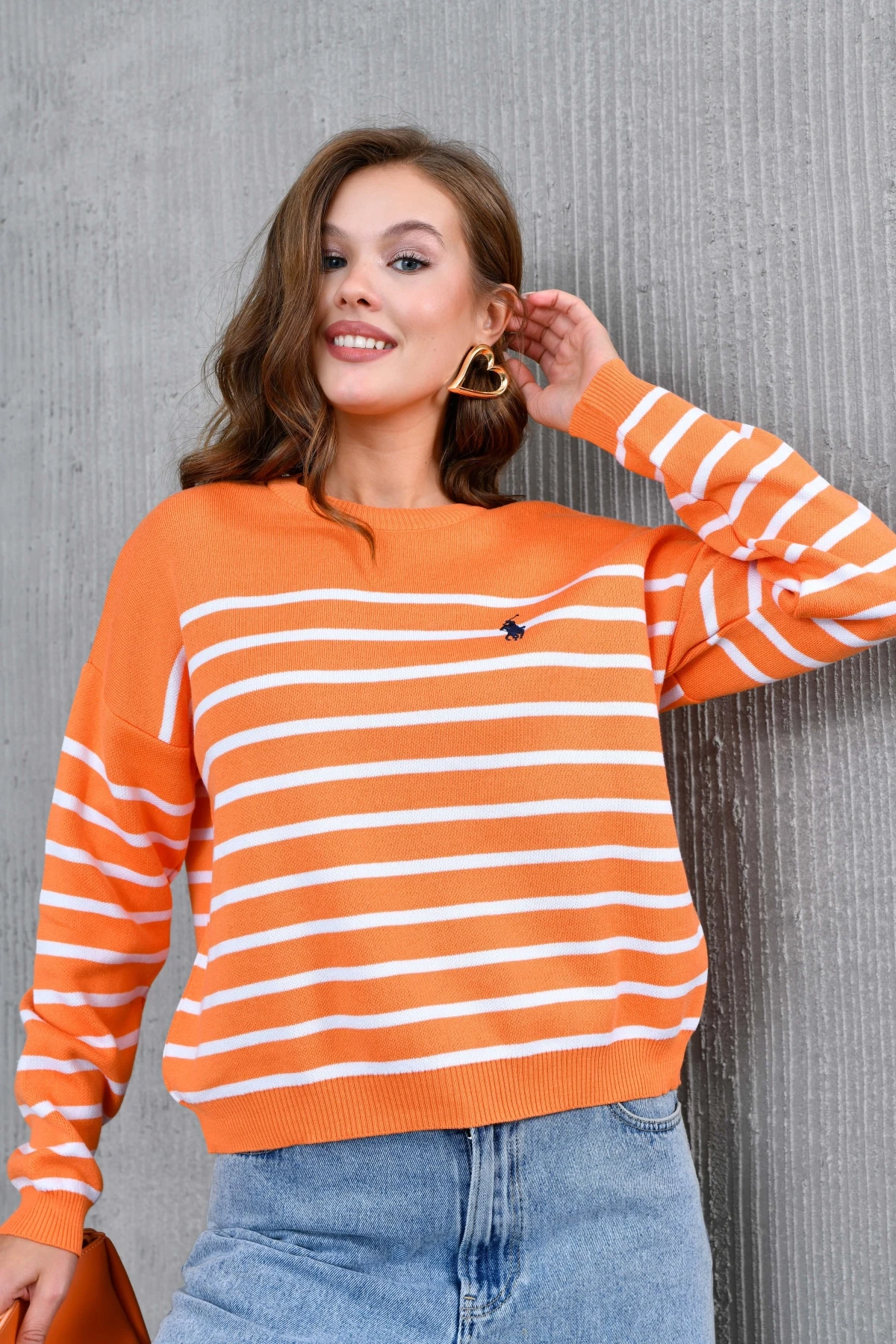 Kadın Bisiklet Yaka Nakış Detaylı Çizgili Triko Kazak 10272.Ctn