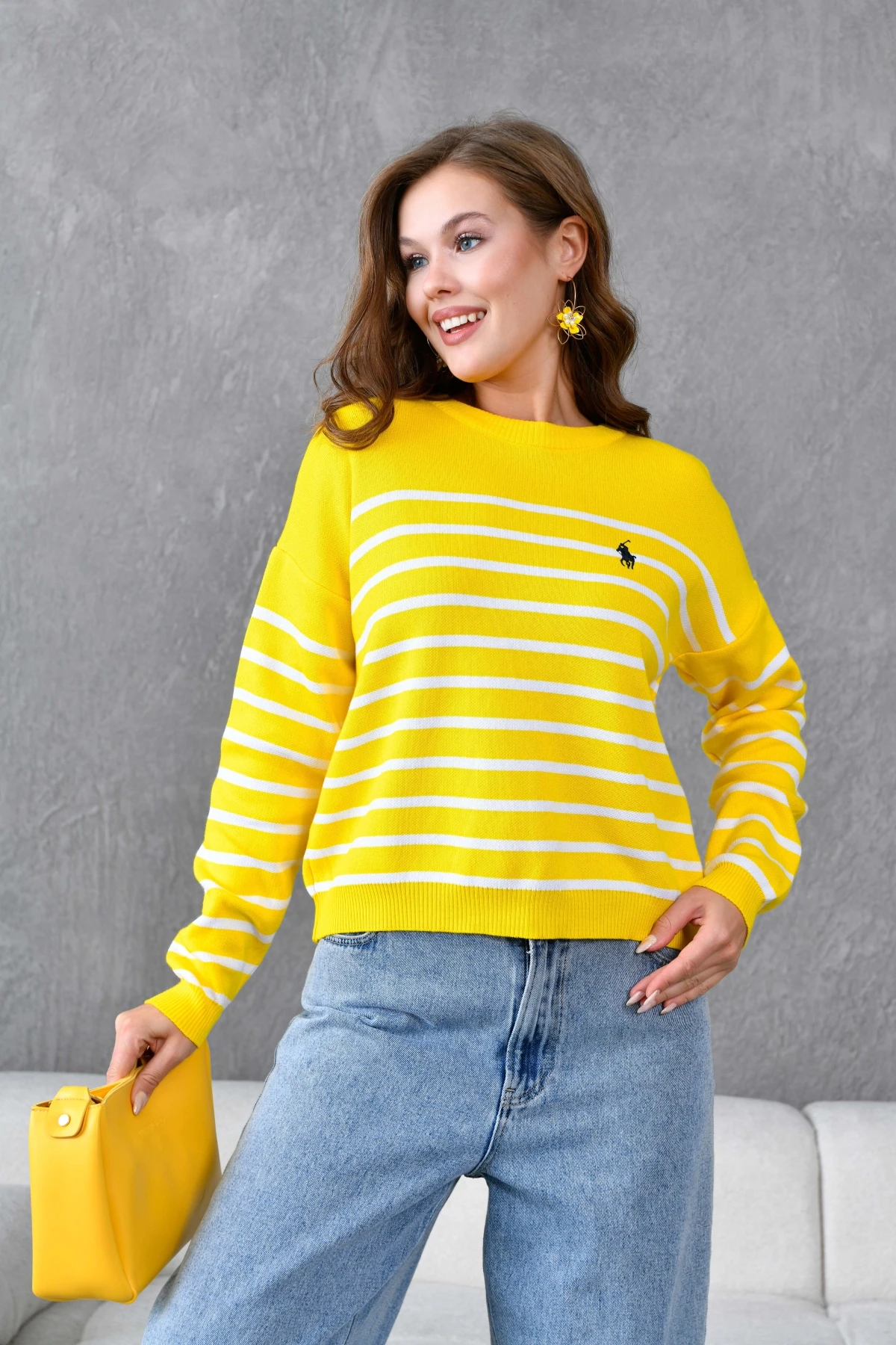 Kadın Bisiklet Yaka Nakış Detaylı Çizgili Triko Kazak 10272.Ctn