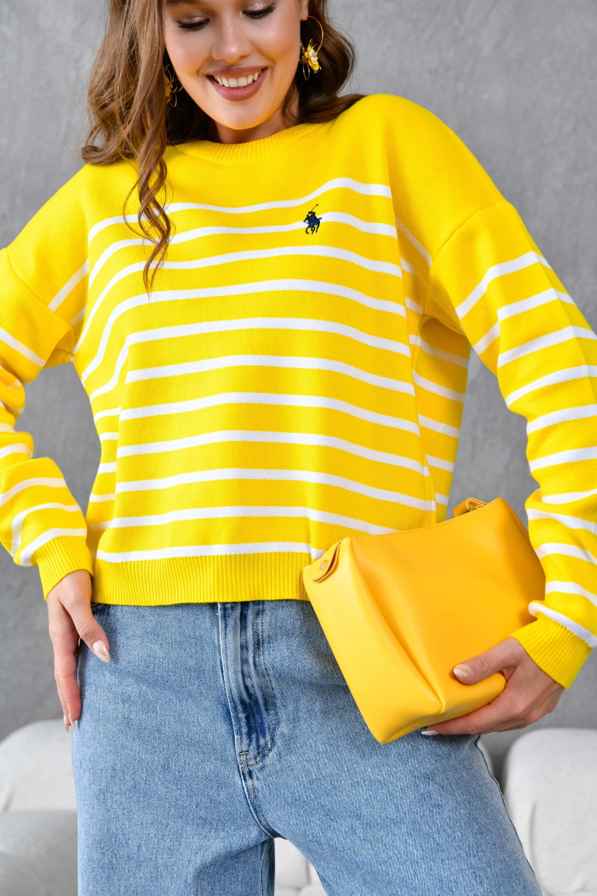 Kadın Bisiklet Yaka Nakış Detaylı Çizgili Triko Kazak 10272.Ctn