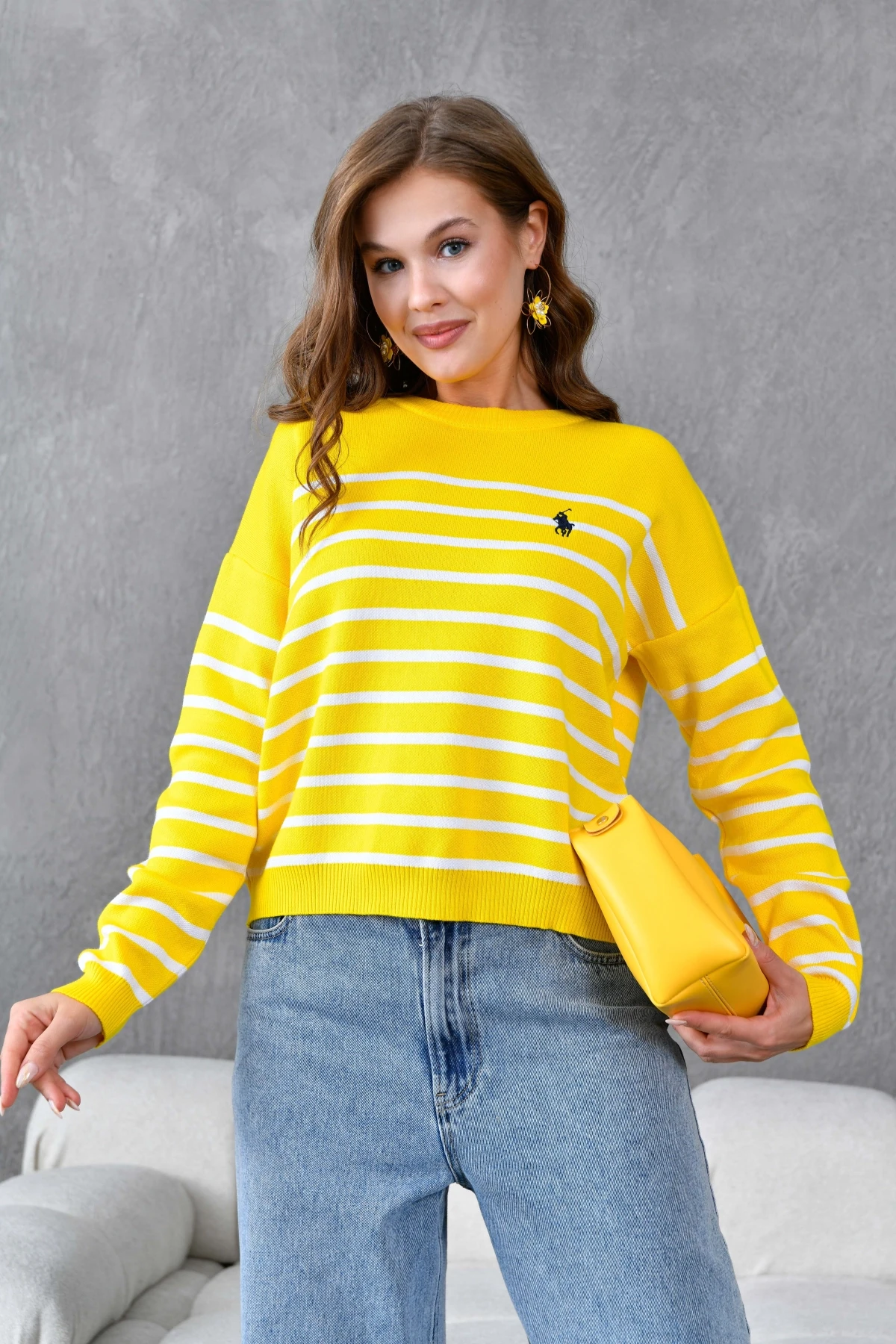 Kadın Bisiklet Yaka Nakış Detaylı Çizgili Triko Kazak 10272.Ctn