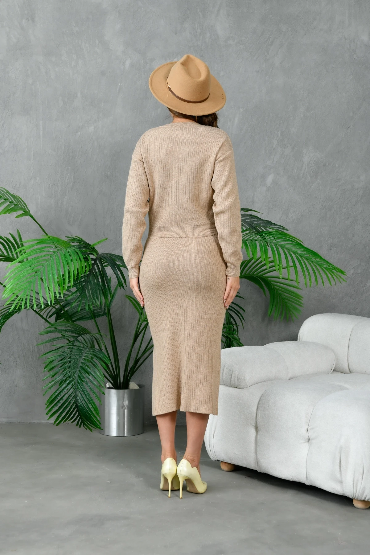 Kadın Bisiklet Yaka Ribanalı Desen Uzun Yırtmaç Detay Premium İplik Etekli Triko Takım 224396Crs