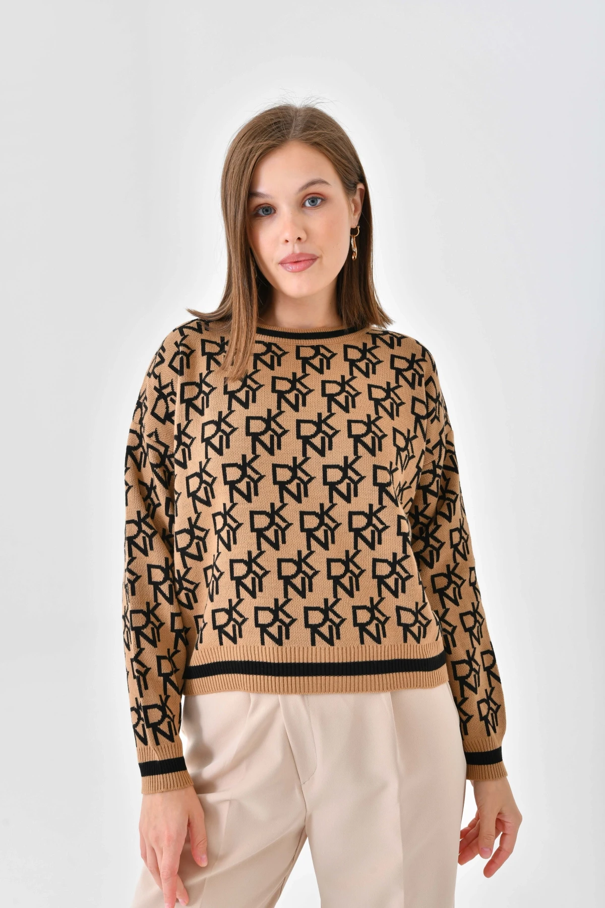 Kadın Bisiklet Yaka Yazı Desenli Triko Kazak 10489