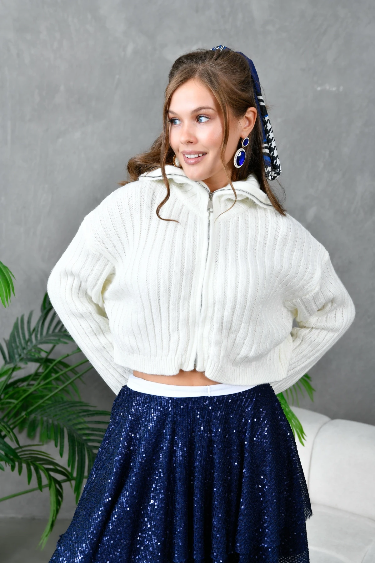 Kadın Devrik Yaka Ful Fermuar Kapama Fitilli Crop Triko Ceket 6021