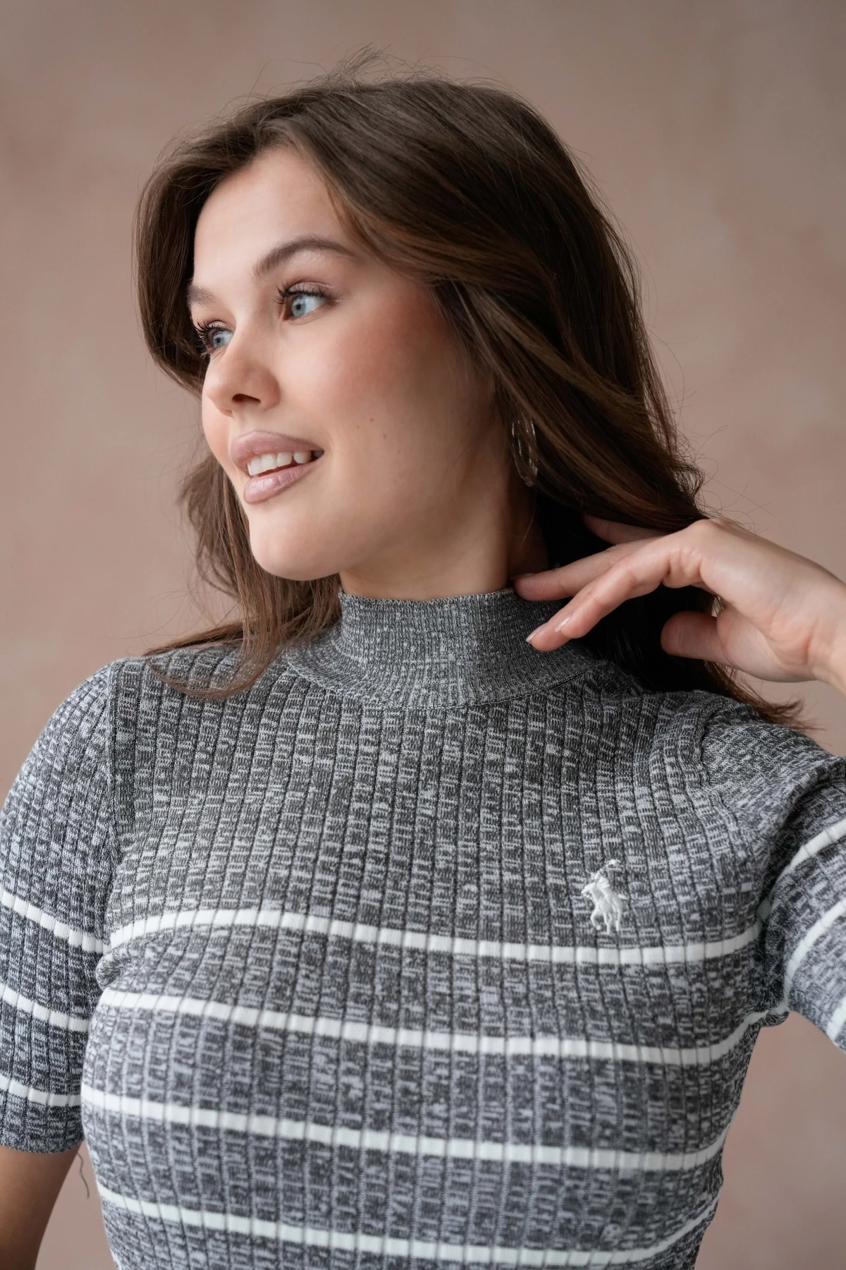 Kadın Dik Yaka Kısa Kol Çizgili Triko Kazak  10091