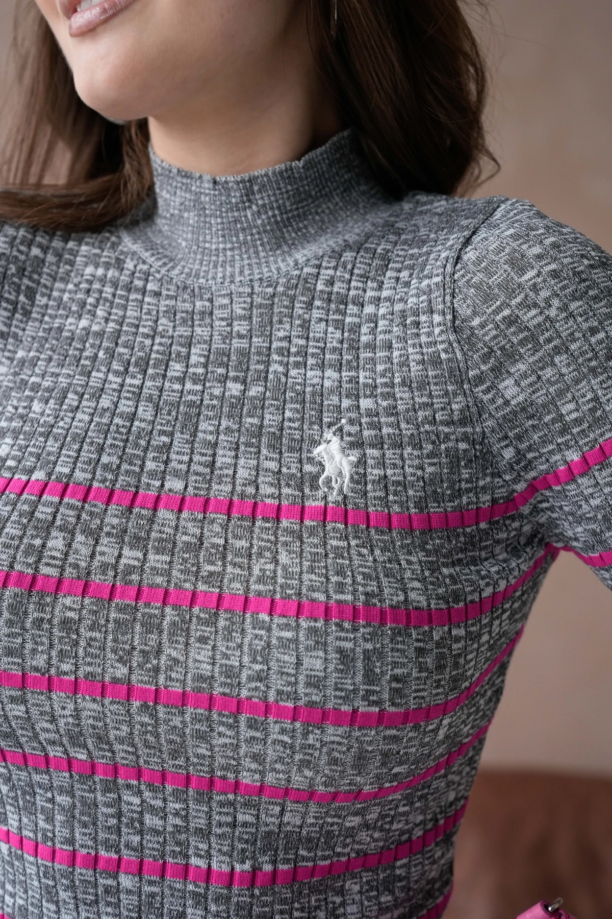 Kadın Dik Yaka Kısa Kol Çizgili Triko Kazak  10091