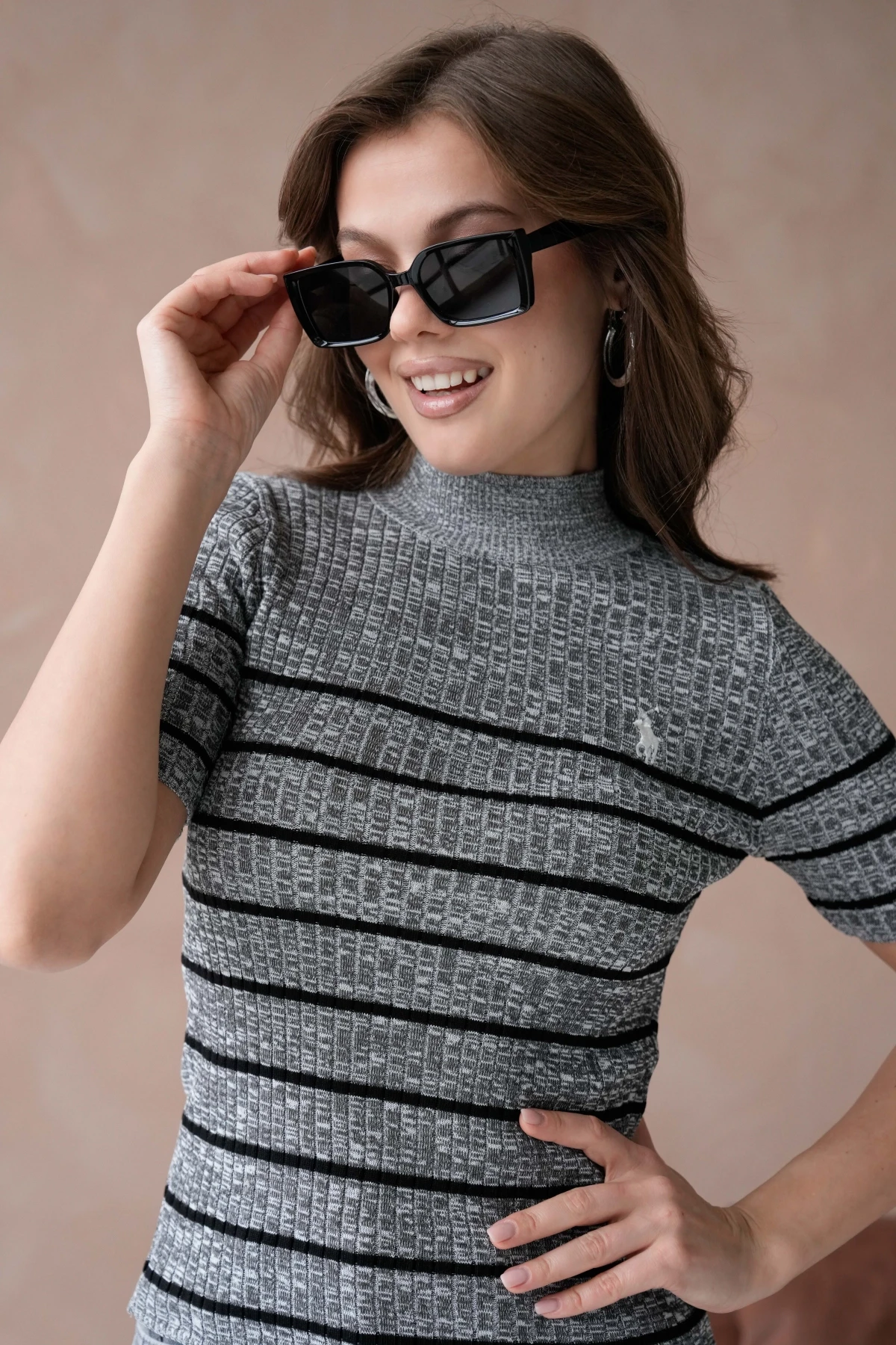 Kadın Dik Yaka Kısa Kol Çizgili Triko Kazak  10091