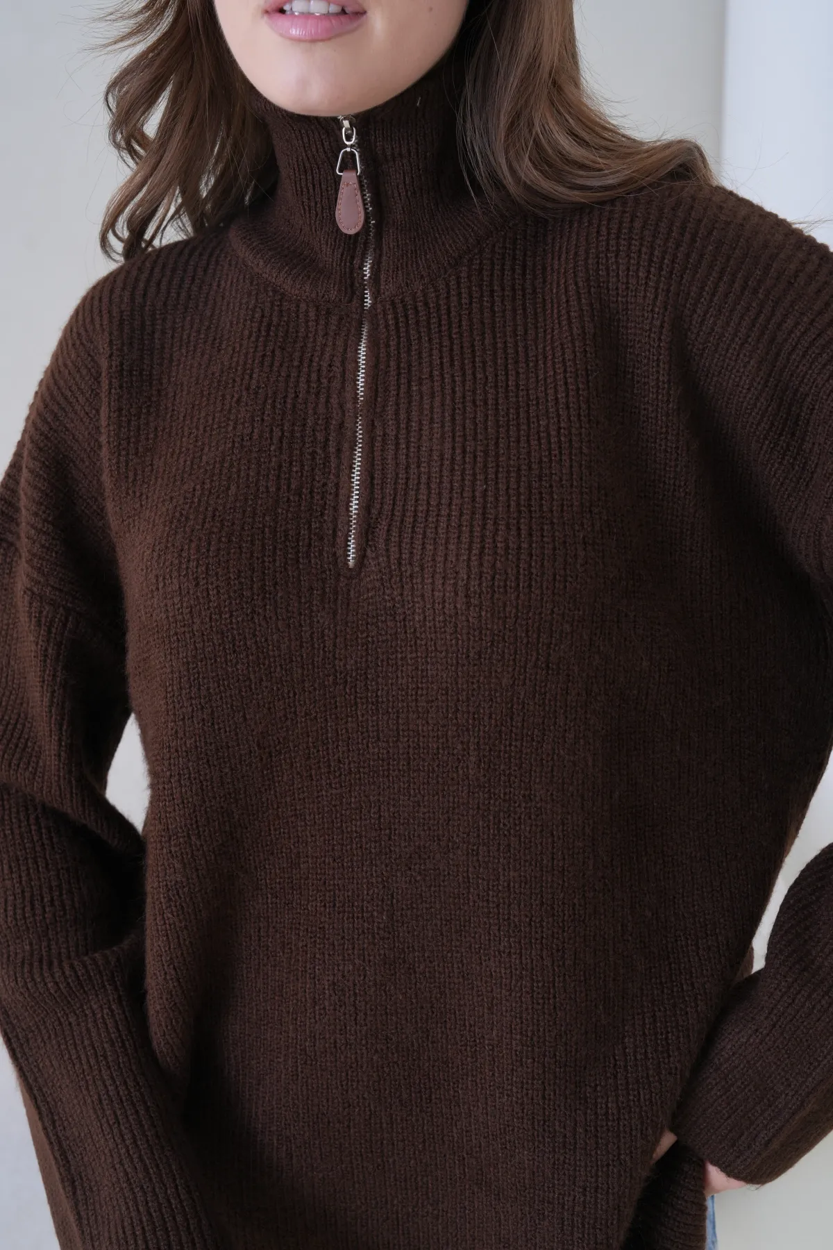 Kadın Dik Yaka Yarım Pat Fermuar Kapama Yumuşak Dokulu Oversize Triko Kazak 8702Sw