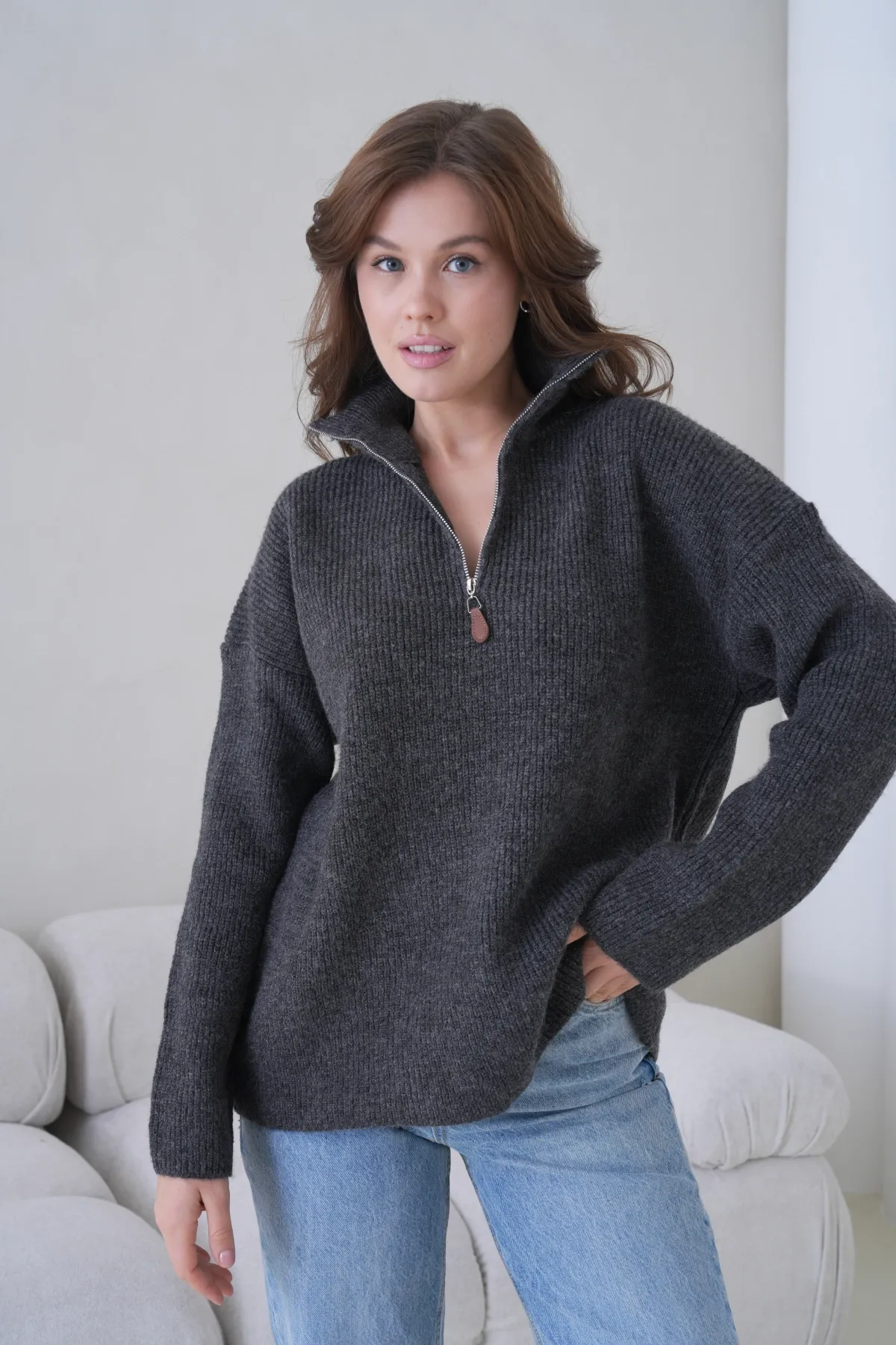 Kadın Dik Yaka Yarım Pat Fermuar Kapama Yumuşak Dokulu Oversize Triko Kazak 8702Sw