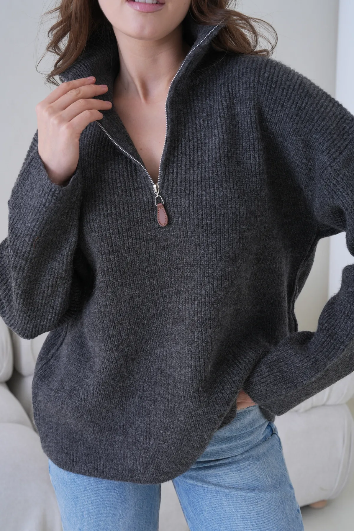 Kadın Dik Yaka Yarım Pat Fermuar Kapama Yumuşak Dokulu Oversize Triko Kazak 8702Sw