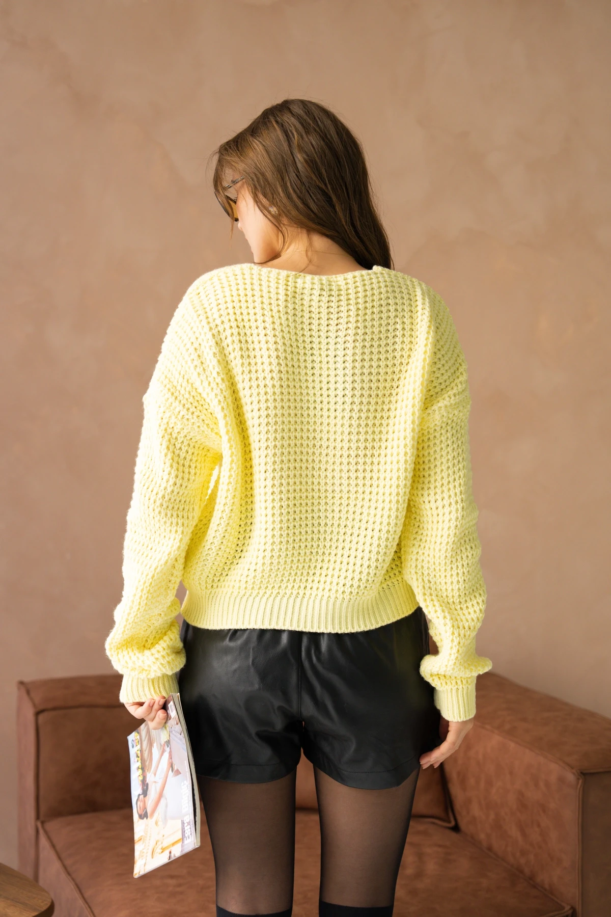 Kadın V Yaka Nakış Detay Ajurlu Triko Kazak 225008