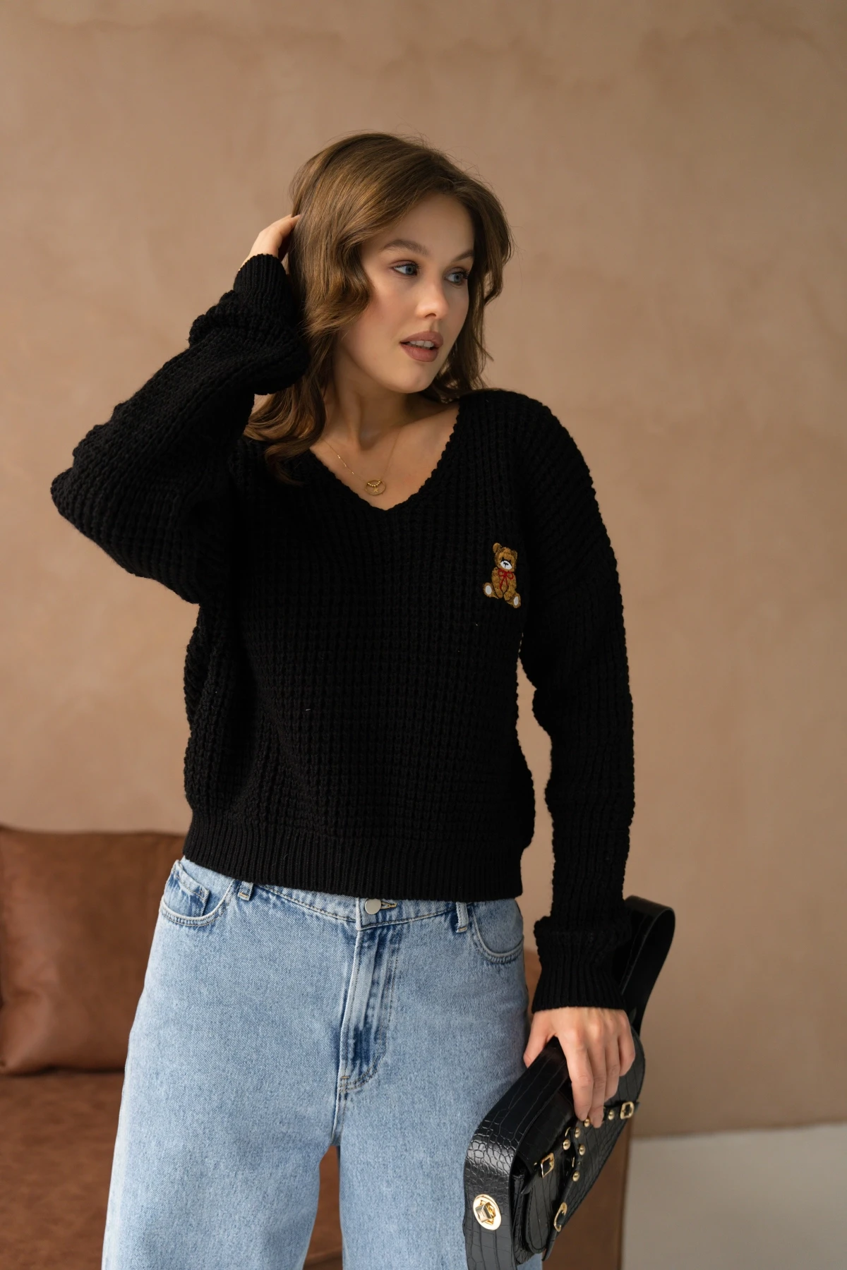 Kadın V Yaka Nakış Detay Ajurlu Triko Kazak 225008