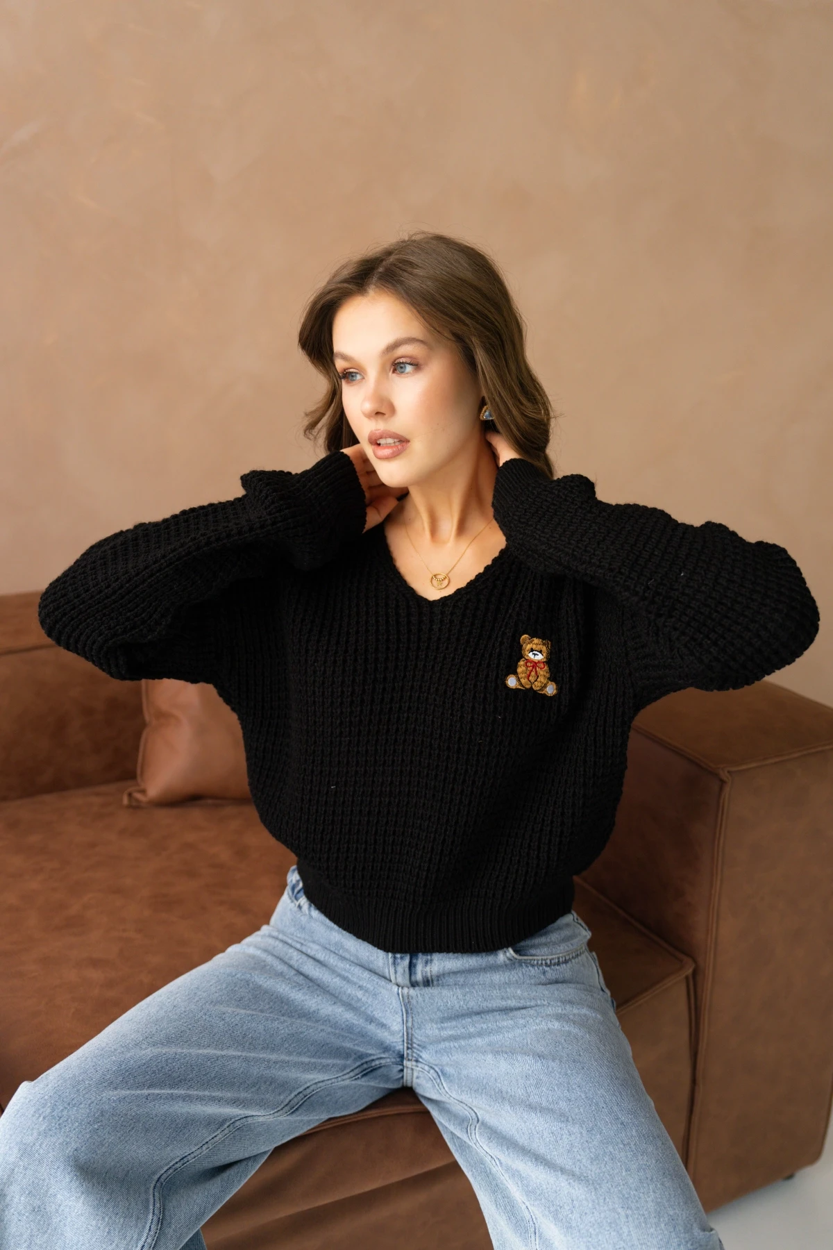 Kadın V Yaka Nakış Detay Ajurlu Triko Kazak 225008