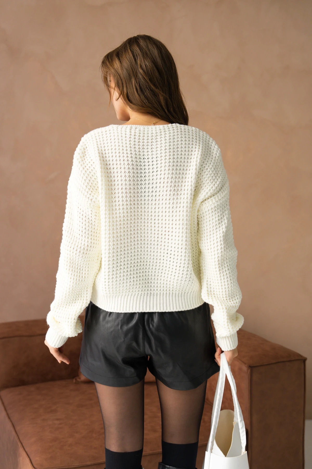 Kadın V Yaka Nakış Detay Ajurlu Triko Kazak 225008