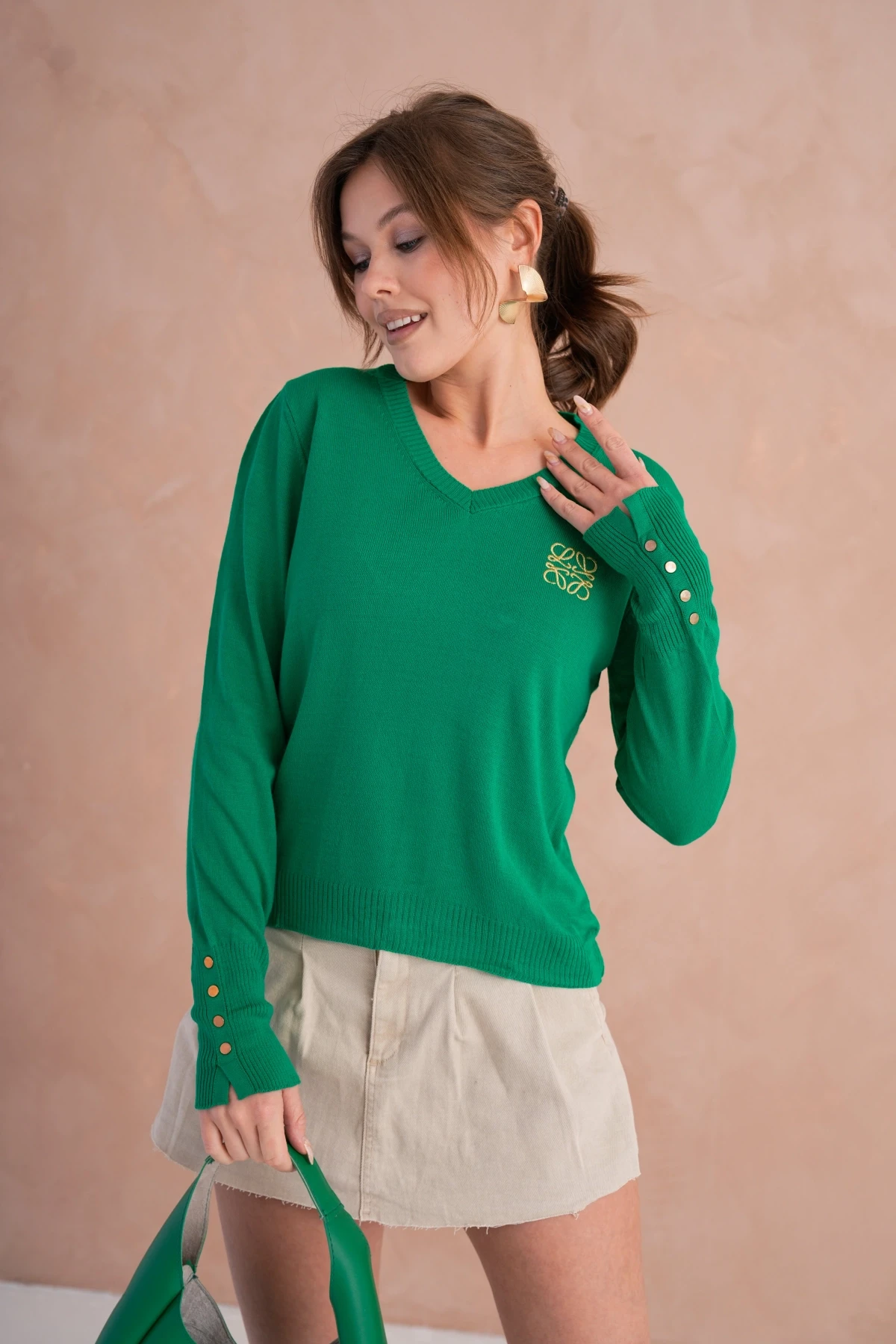 Kadın V Yaka Nakış Detay Kolu Troklu Triko Kazak