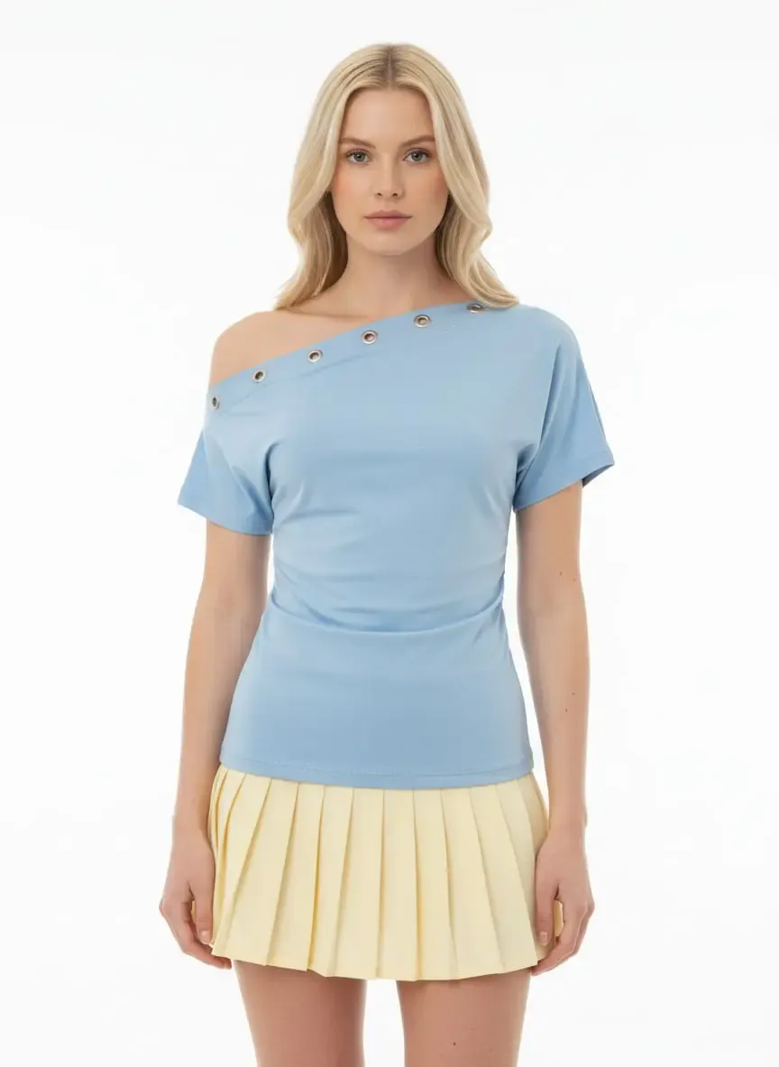 Kadın Asimetrik Yaka Yanları Büzgülü Aksesuar Detay Modal Touch Bluz 26000