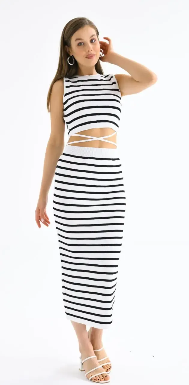 Kadın Bisiklet Yaka Çizgili Bağcık Detay Crop Bluz Uzun Etek İkili Triko Takım 10239 Plt