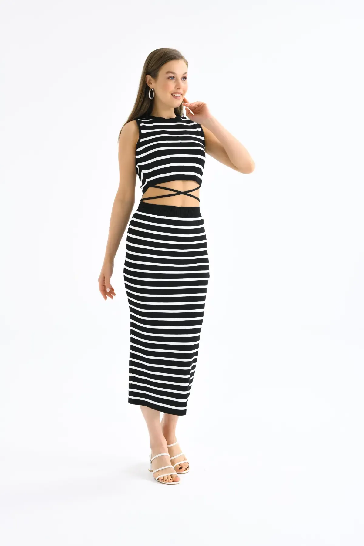 Kadın Bisiklet Yaka Çizgili Bağcık Detay Crop Bluz Uzun Etek İkili Triko Takım 10239 Plt