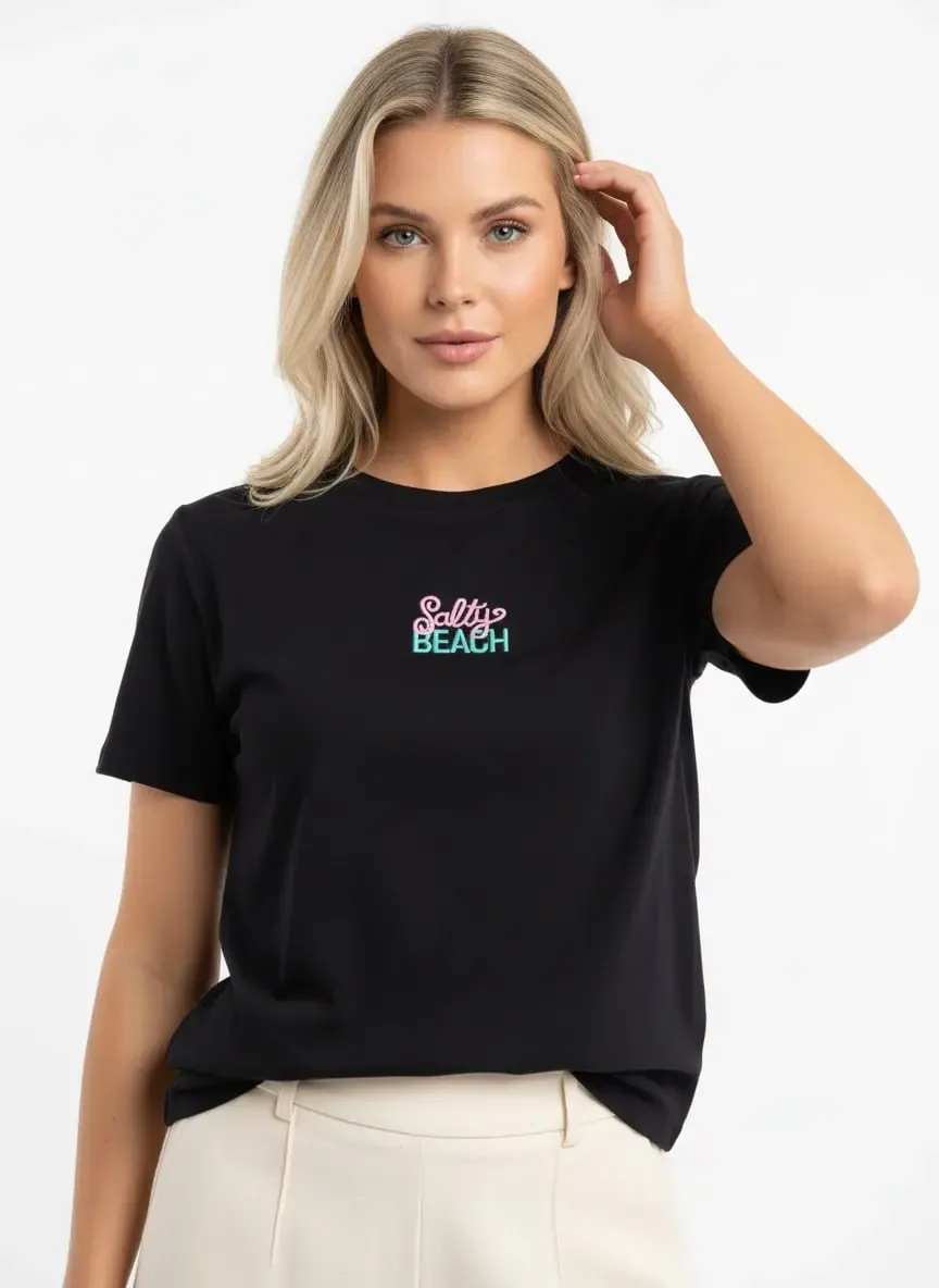 26015 %100 Pamuk Bisiklet Yaka Nakış İşlemeli Penye Bluz