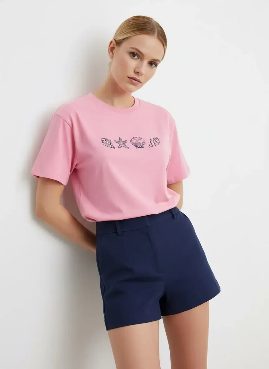 26027 %100 Pamuk Bisiklet Yaka Nakışlı İnci İşlemeli Penye Bluz