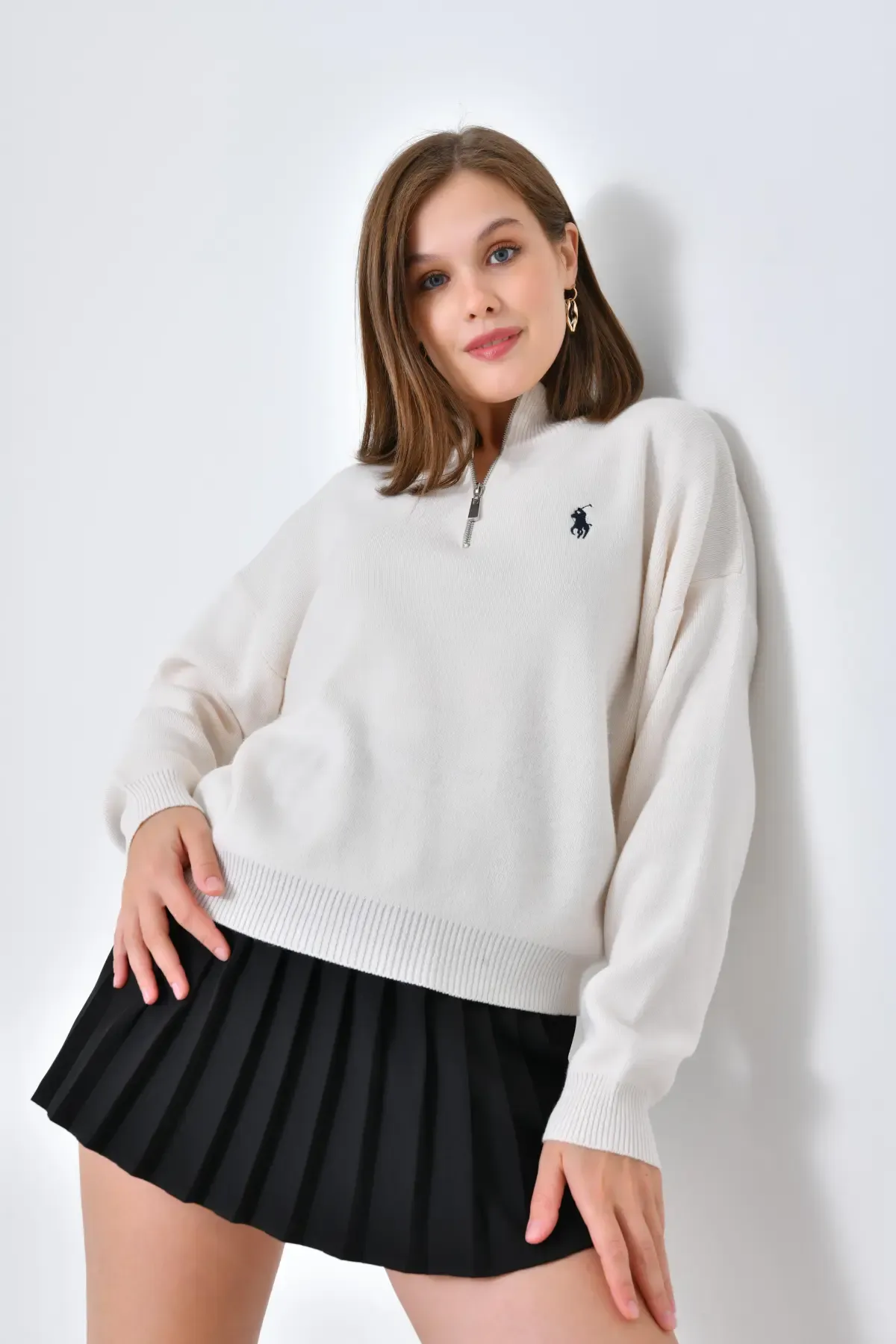 Kadın Dik Yaka Yarım Pat Fermuar Yumuşak Dokulu Triko Kazak 10536