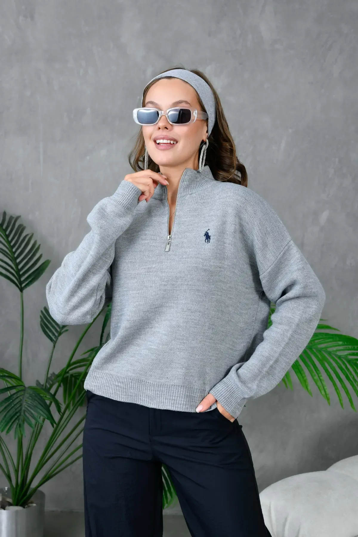 Kadın Dik Yaka Yarım Pat Fermuar Yumuşak Dokulu Triko Kazak 10536