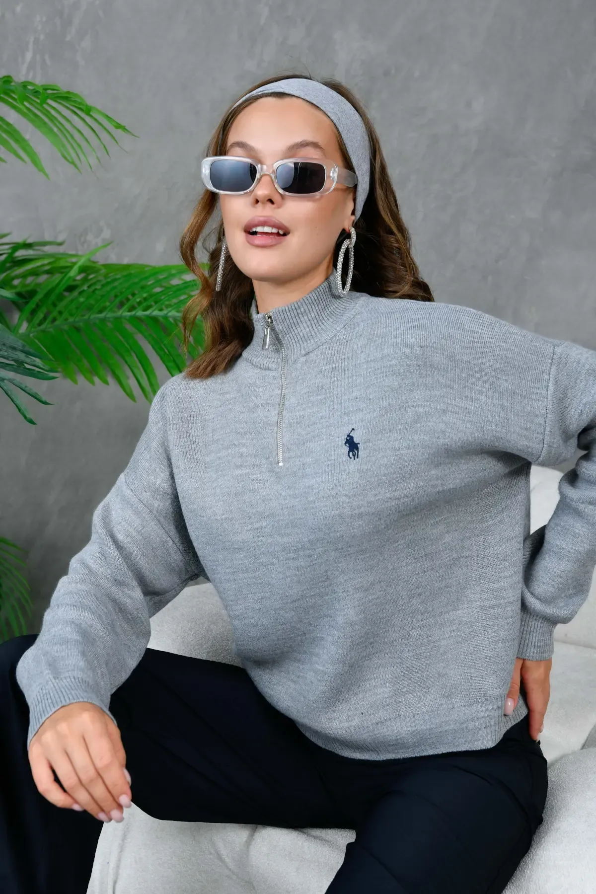 Kadın Dik Yaka Yarım Pat Fermuar Yumuşak Dokulu Triko Kazak 10536