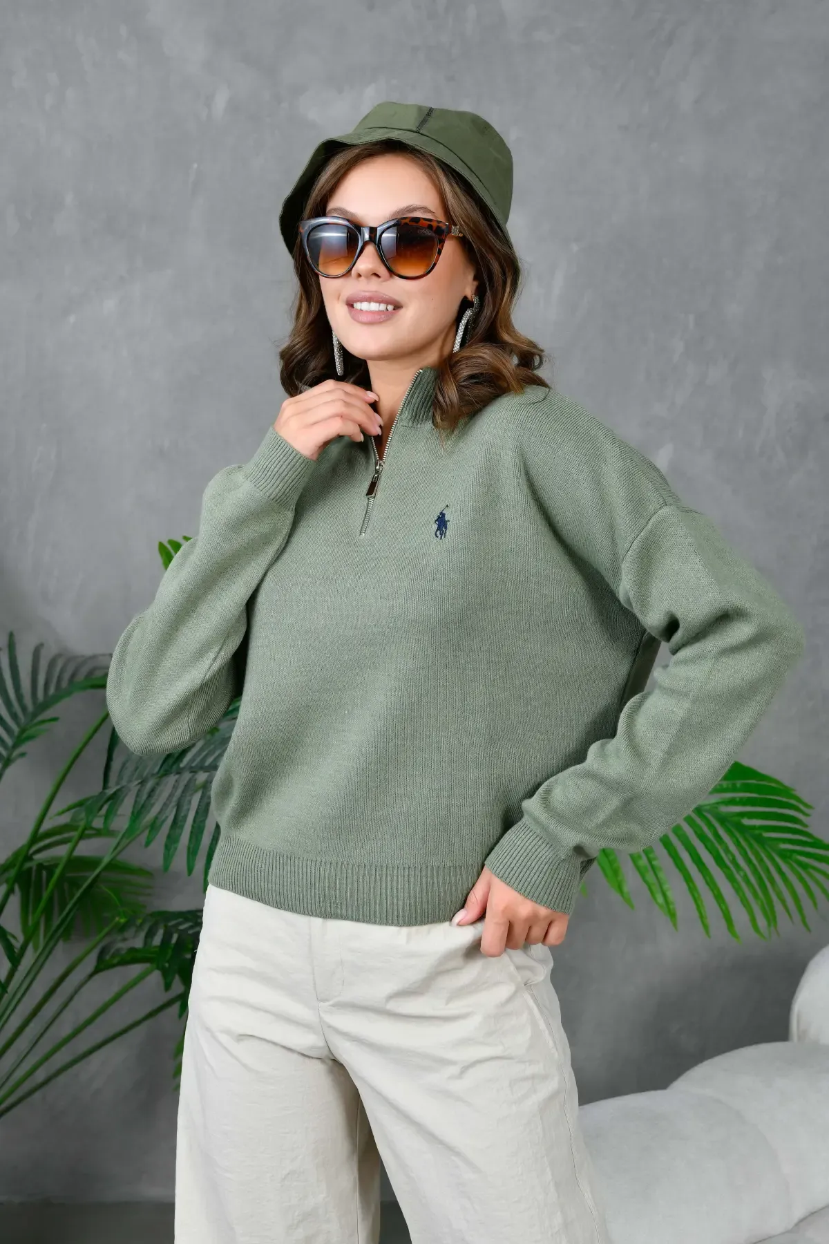 Kadın Dik Yaka Yarım Pat Fermuar Yumuşak Dokulu Triko Kazak 10536