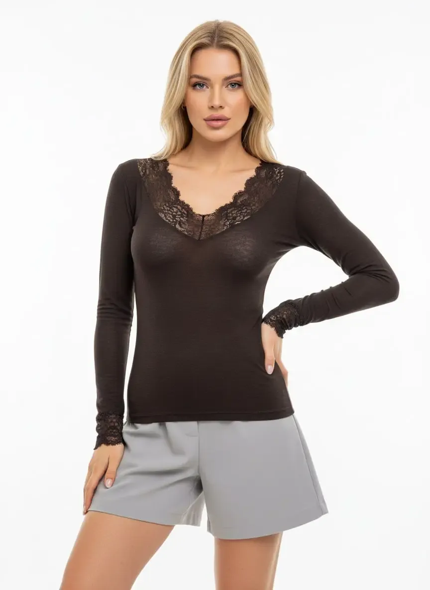 Kadın V Yaka Dantel Detay Penye Bluz 13010