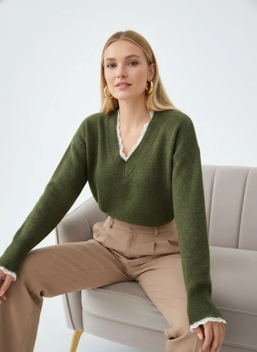 Kadın V Yaka Dantel Detaylı Şardonlu Triko Kazak 8716