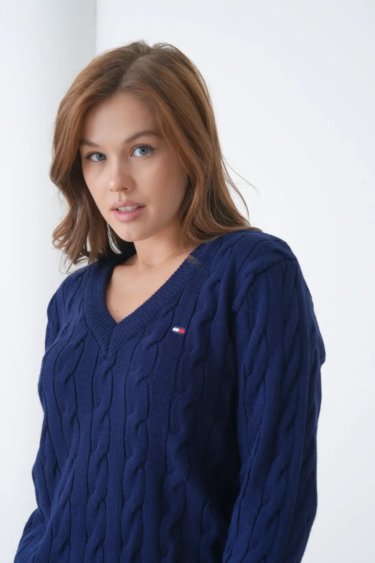 Kadın V Yaka Saç Örgü Triko Kazak 8683