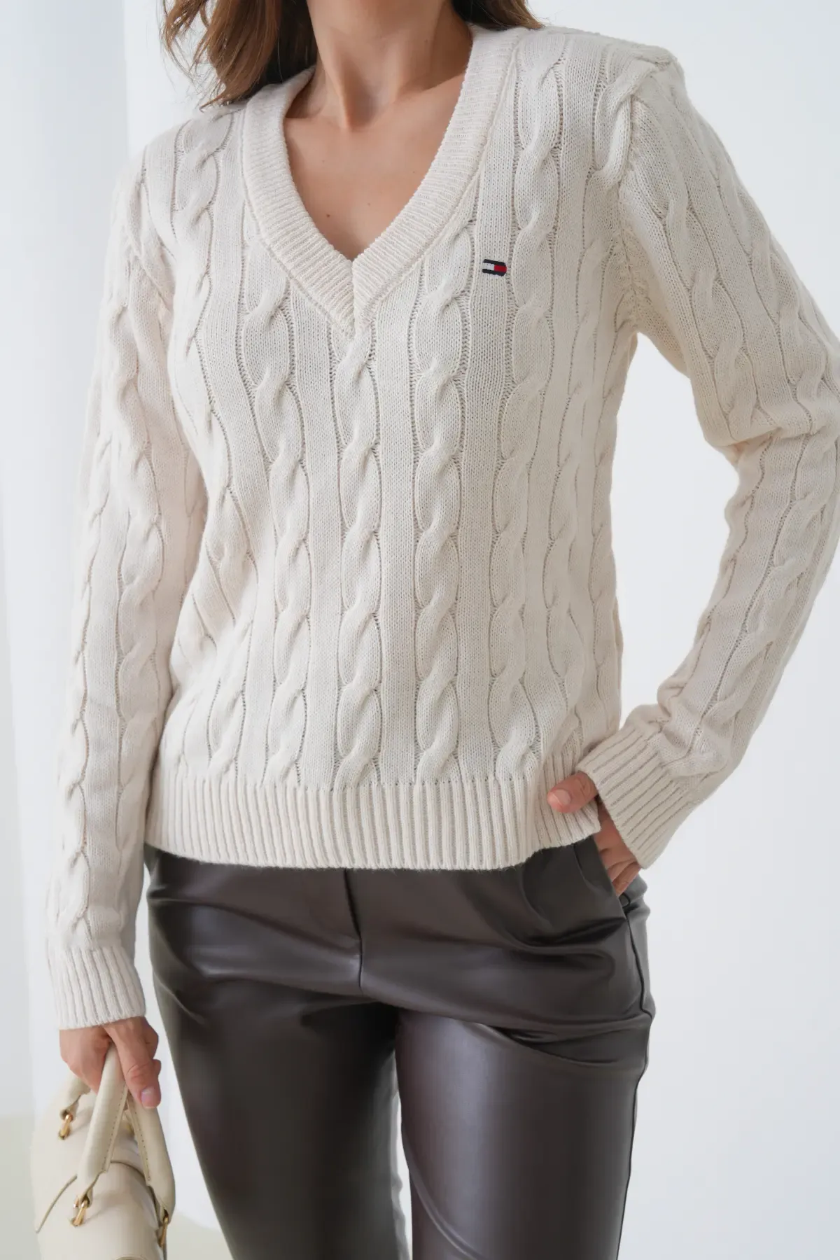 Kadın V Yaka Saç Örgü Triko Kazak 8683