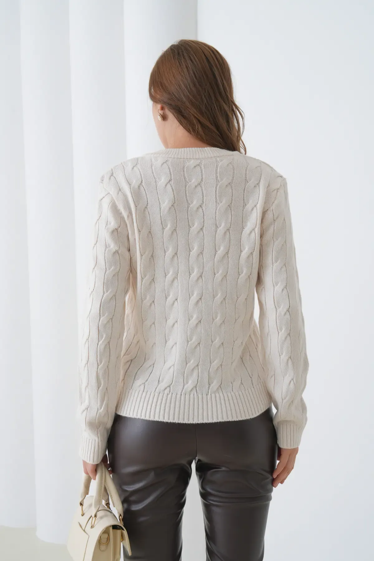 Kadın V Yaka Saç Örgü Triko Kazak 8683