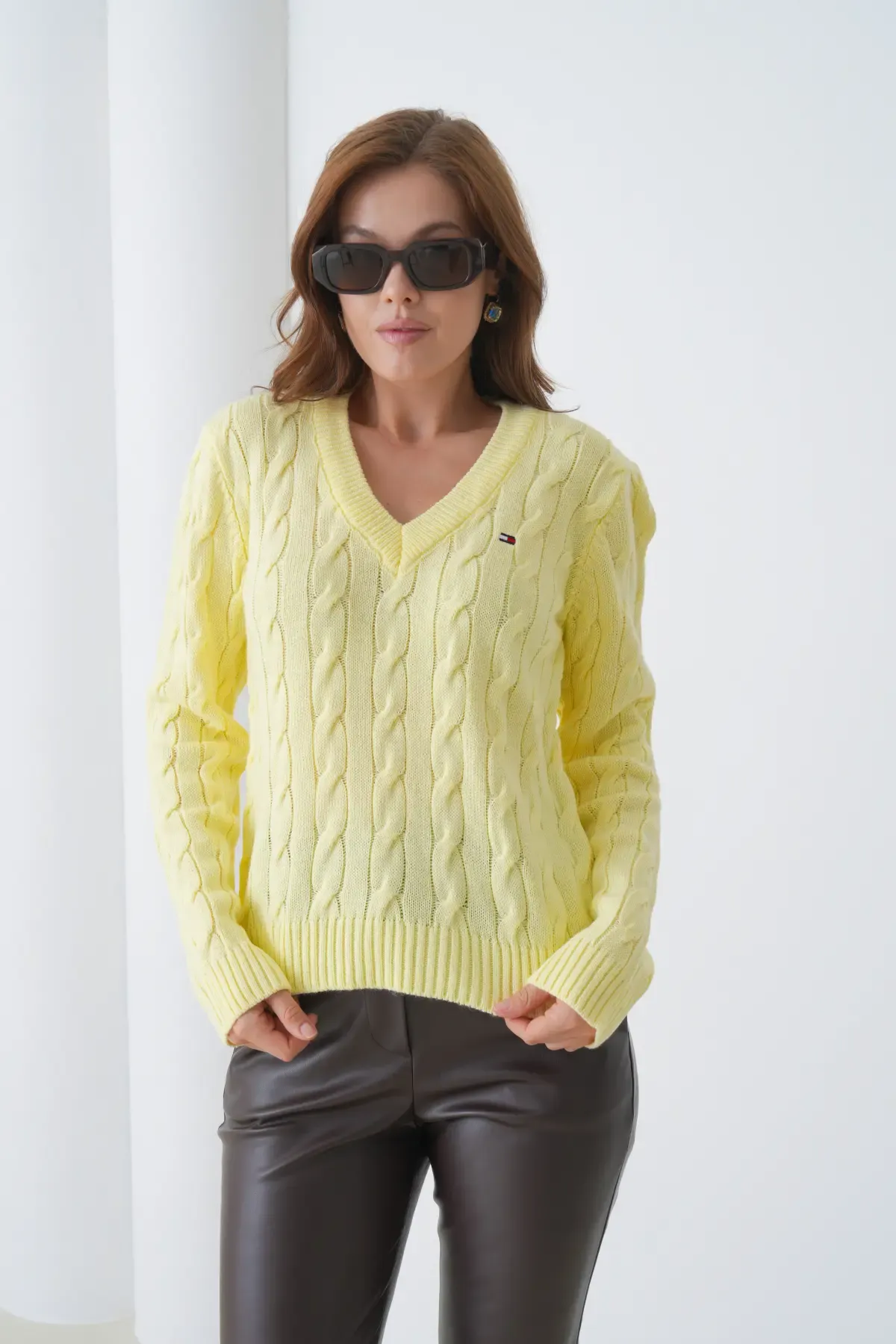 Kadın V Yaka Saç Örgü Triko Kazak 8683