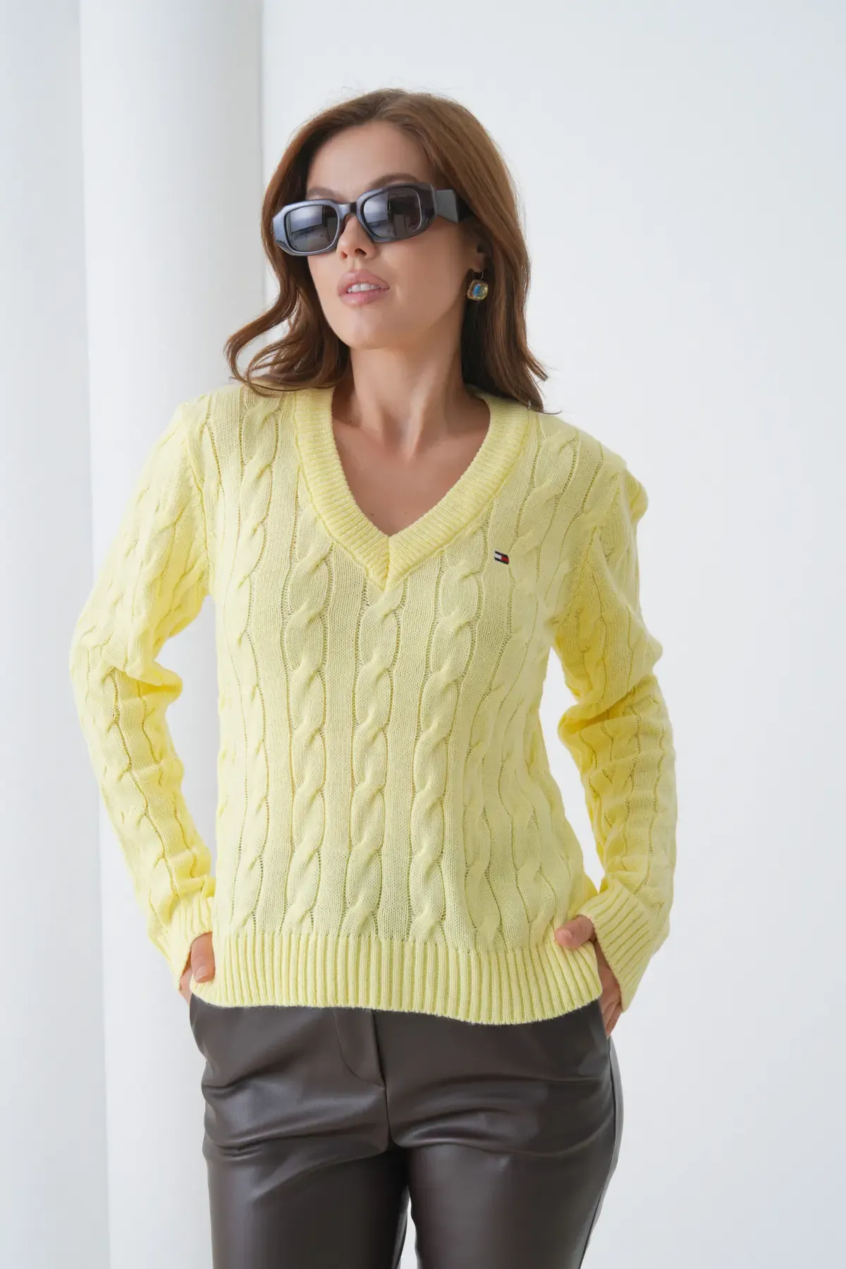 Kadın V Yaka Saç Örgü Triko Kazak 8683