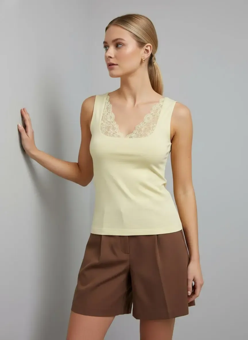 26004 Kadın Dantel Detaylı Kare Yaka Modal Örme Bluz