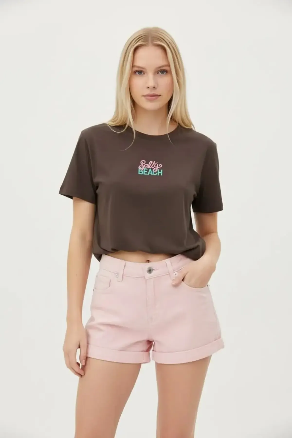 26015 %100 Pamuk Bisiklet Yaka Nakış İşlemeli Penye Bluz