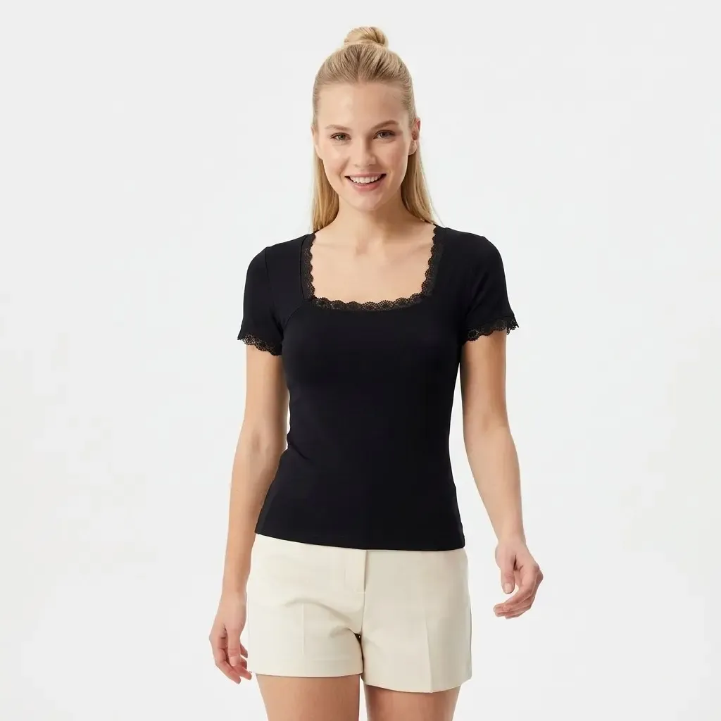 26016 Kadın Dantel Detaylı Kare Yaka Modal Örme Bluz